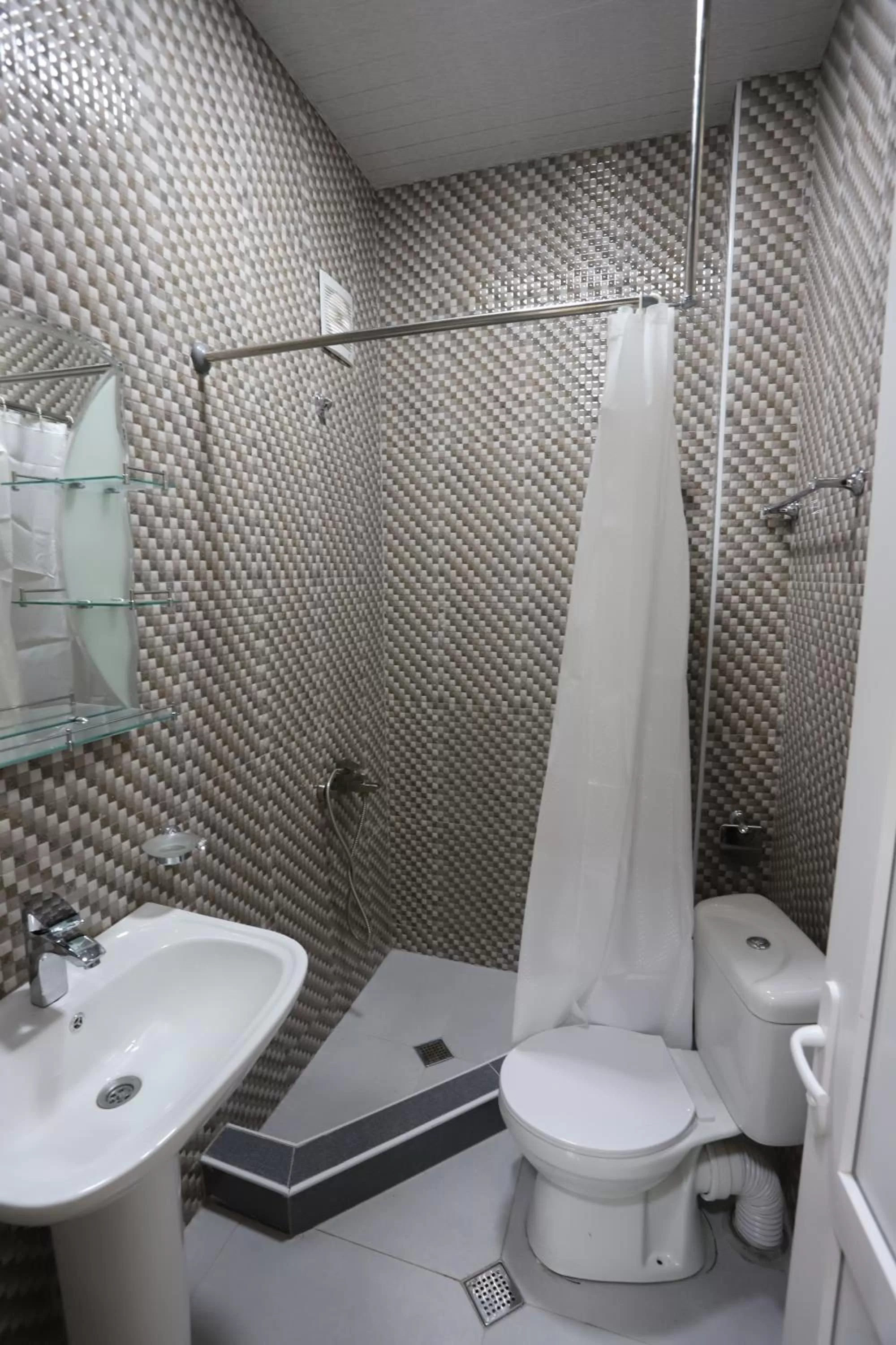 Toilet, Bathroom in Hotel Hollywood