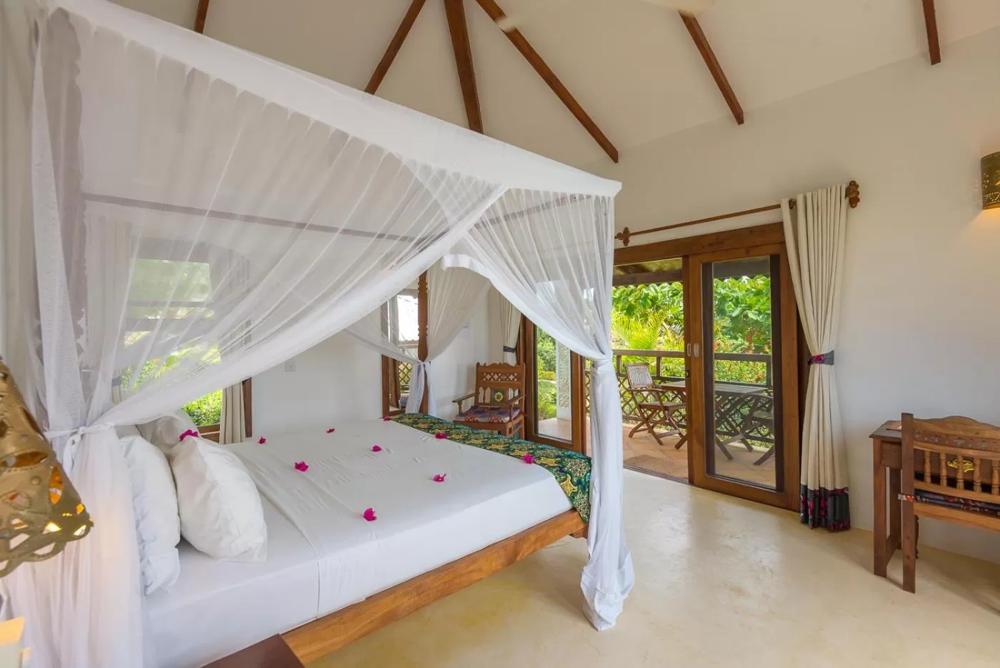 Photo of the whole room, Bed in Warere Beach