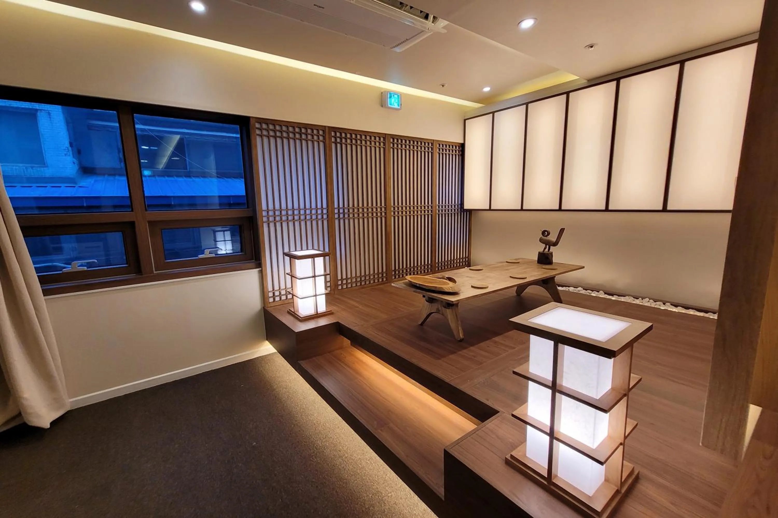 Living room in UH Suite The Jongno