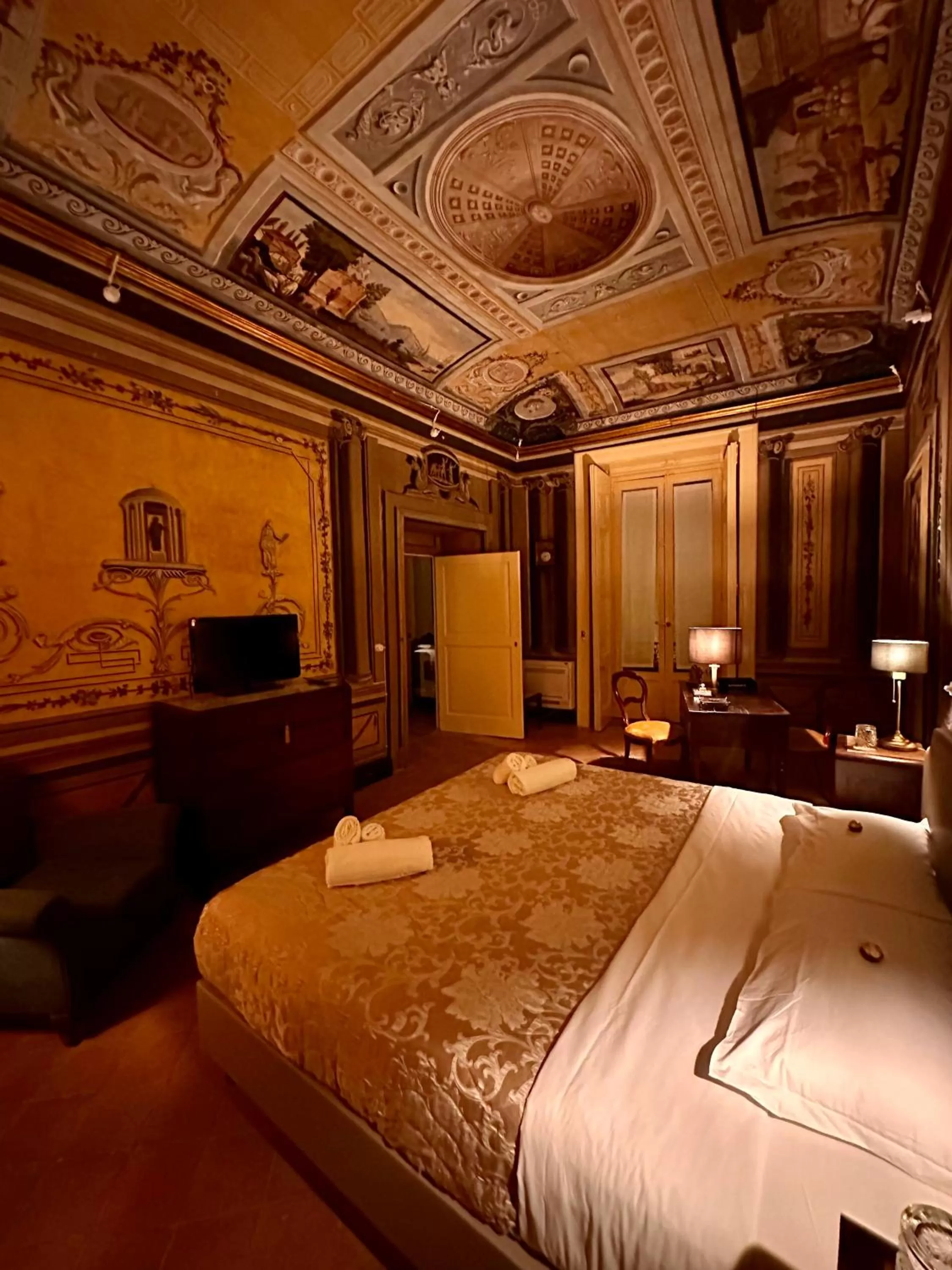 Bedroom, Bed in Casa Santangelo Suites