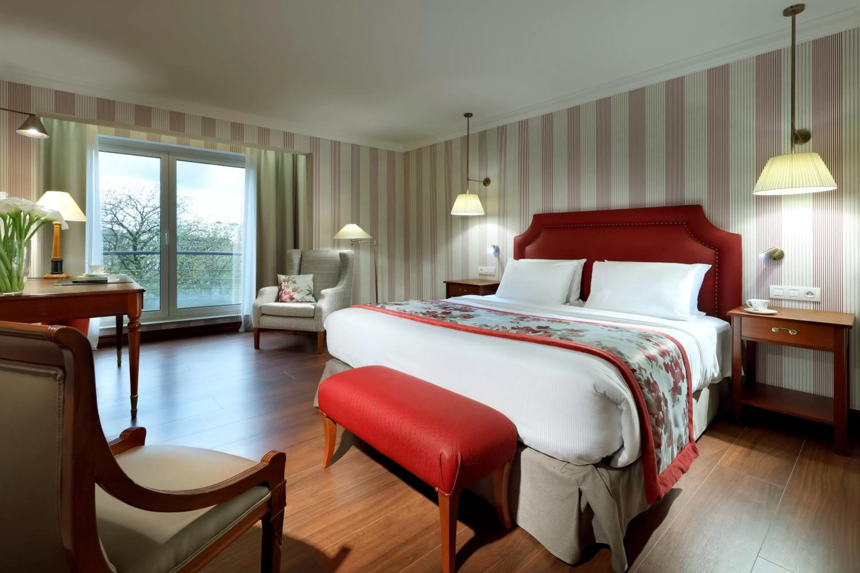 Photo of the whole room, Bed in Eurostars Montgomery