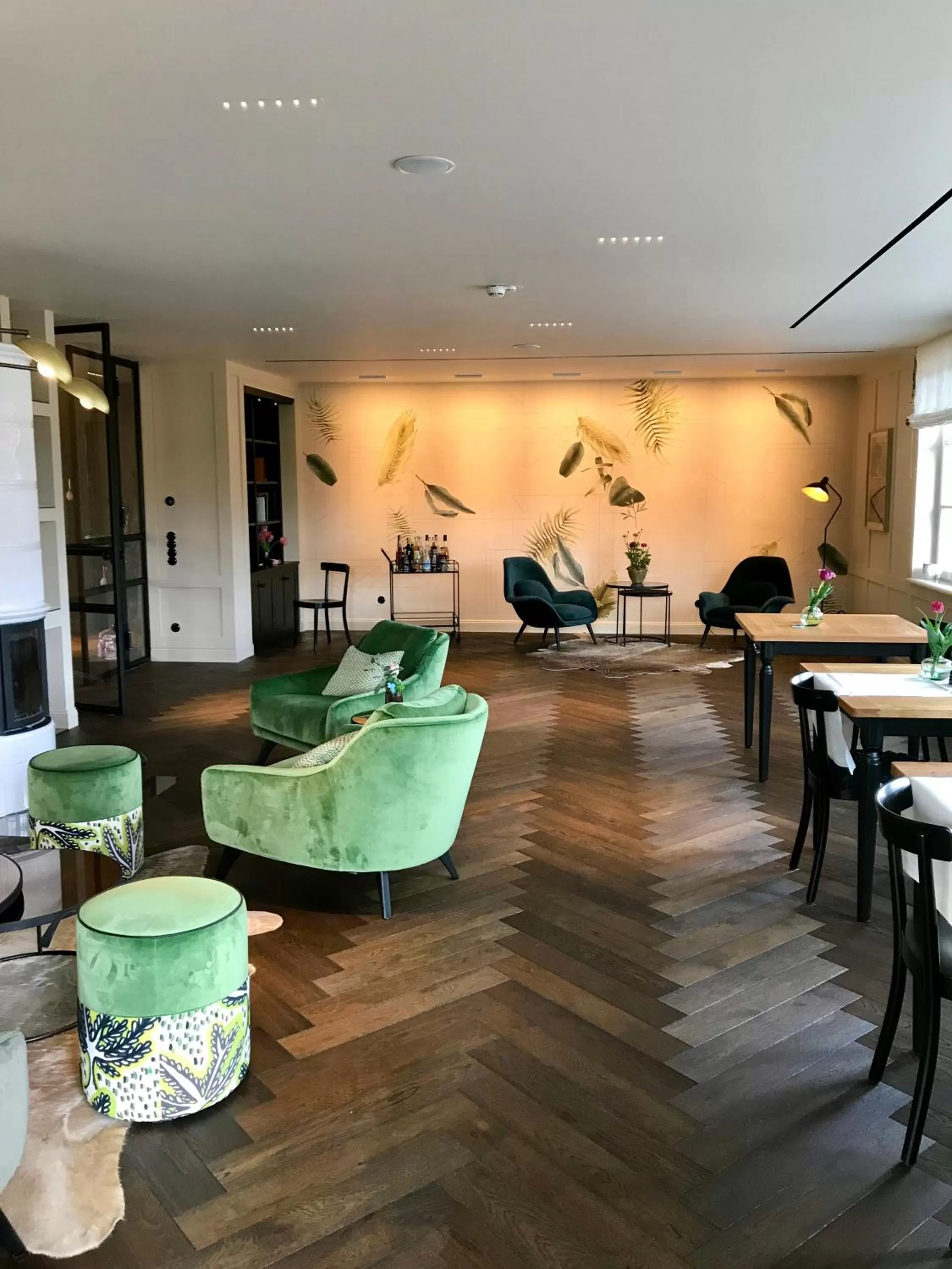 Lounge or bar in Alpenloge Hotel