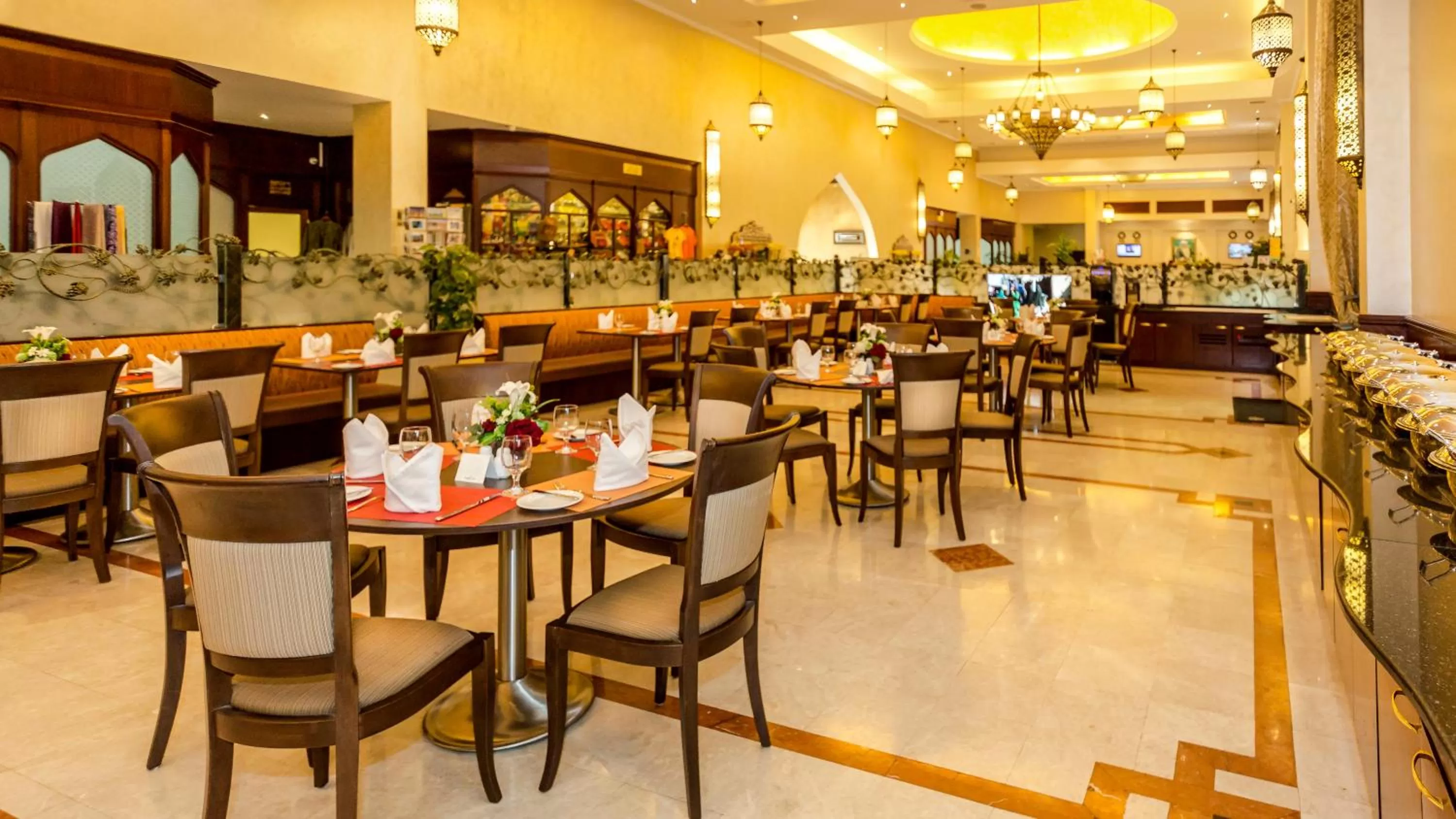 Restaurant/places to eat in Golden Tulip Nizwa Hotel