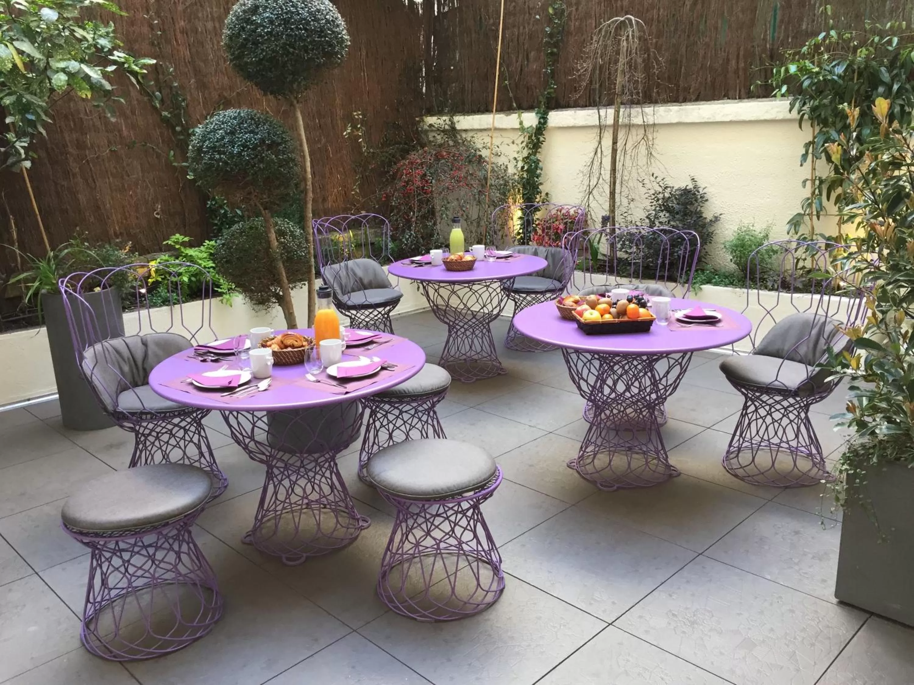 Garden in Idol Hotel