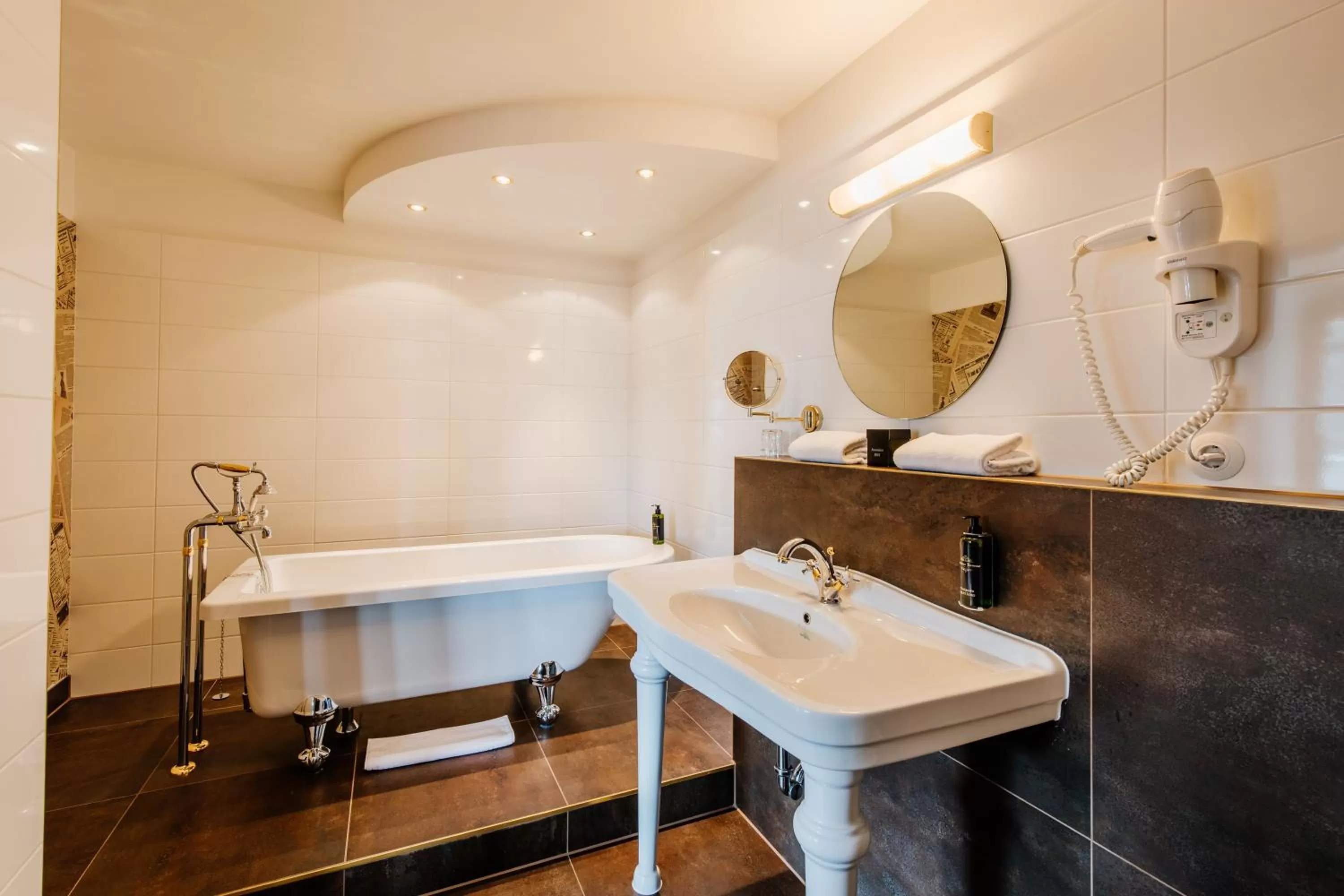 Bathroom in Nordhäuser Fürstenhof & TinySky-Resort