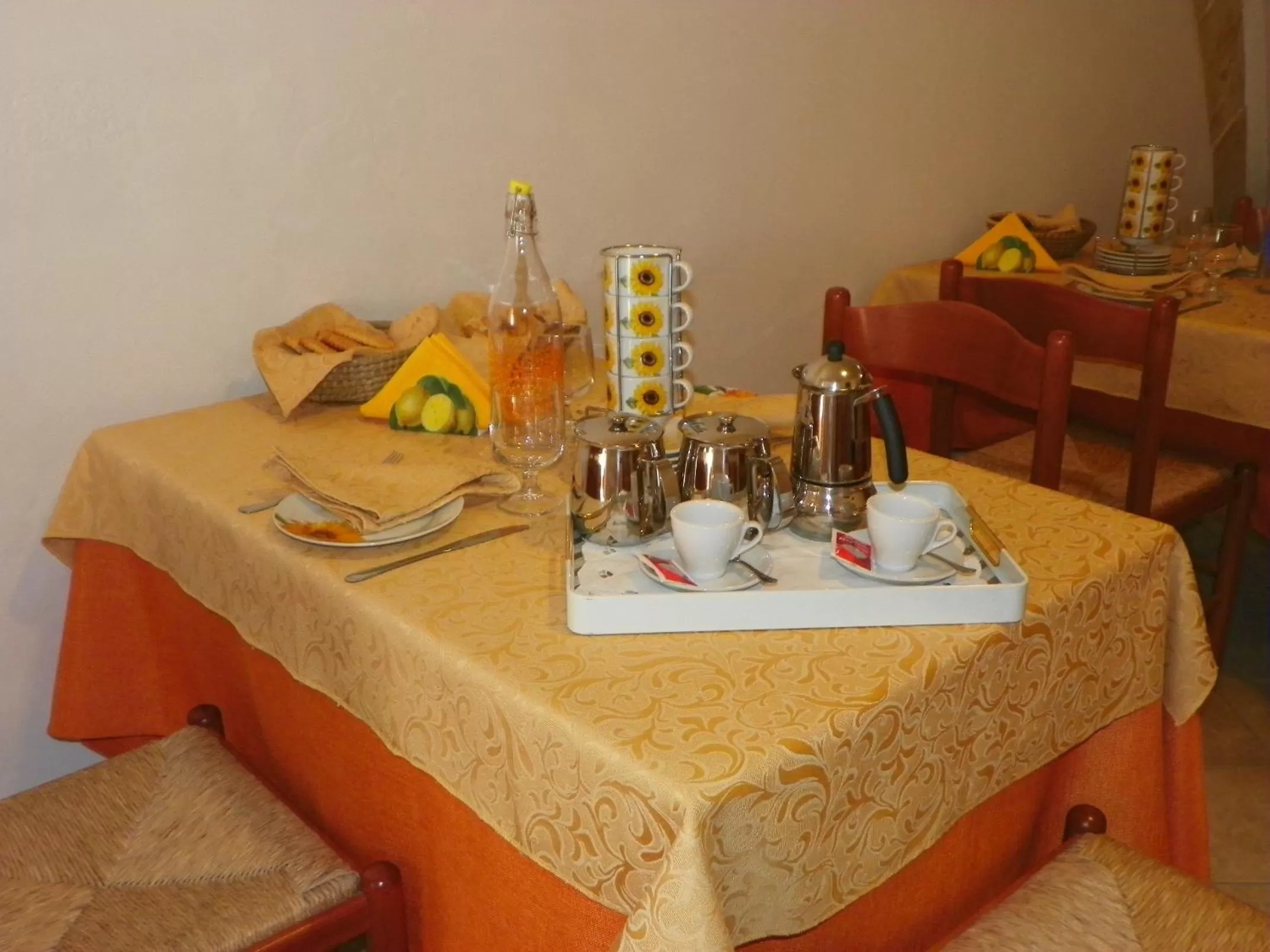 Food and drinks in Cloris Guest House