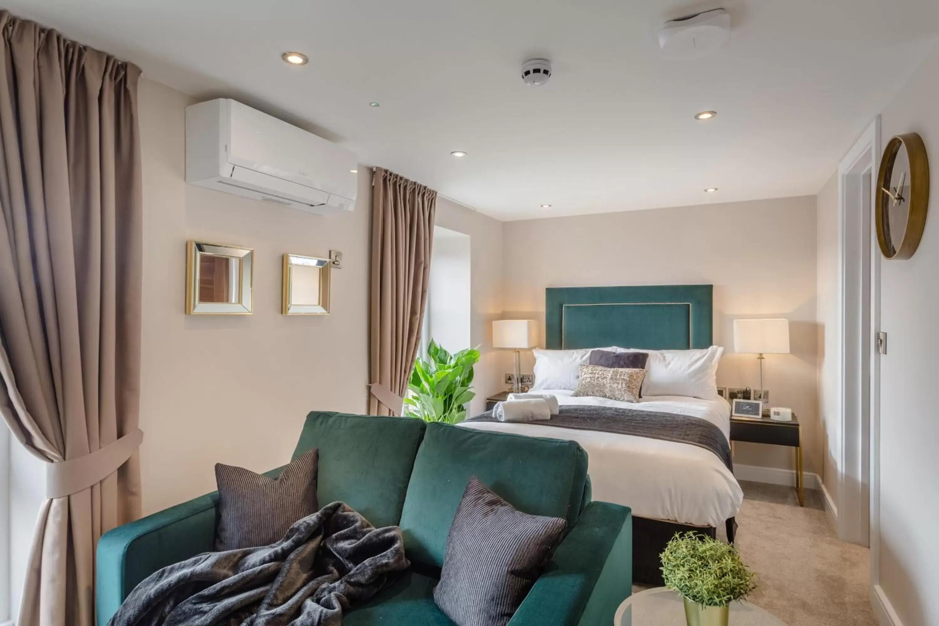 Silk in Heritage Mews Nottingham Silk in Heritage Mews Nottingham