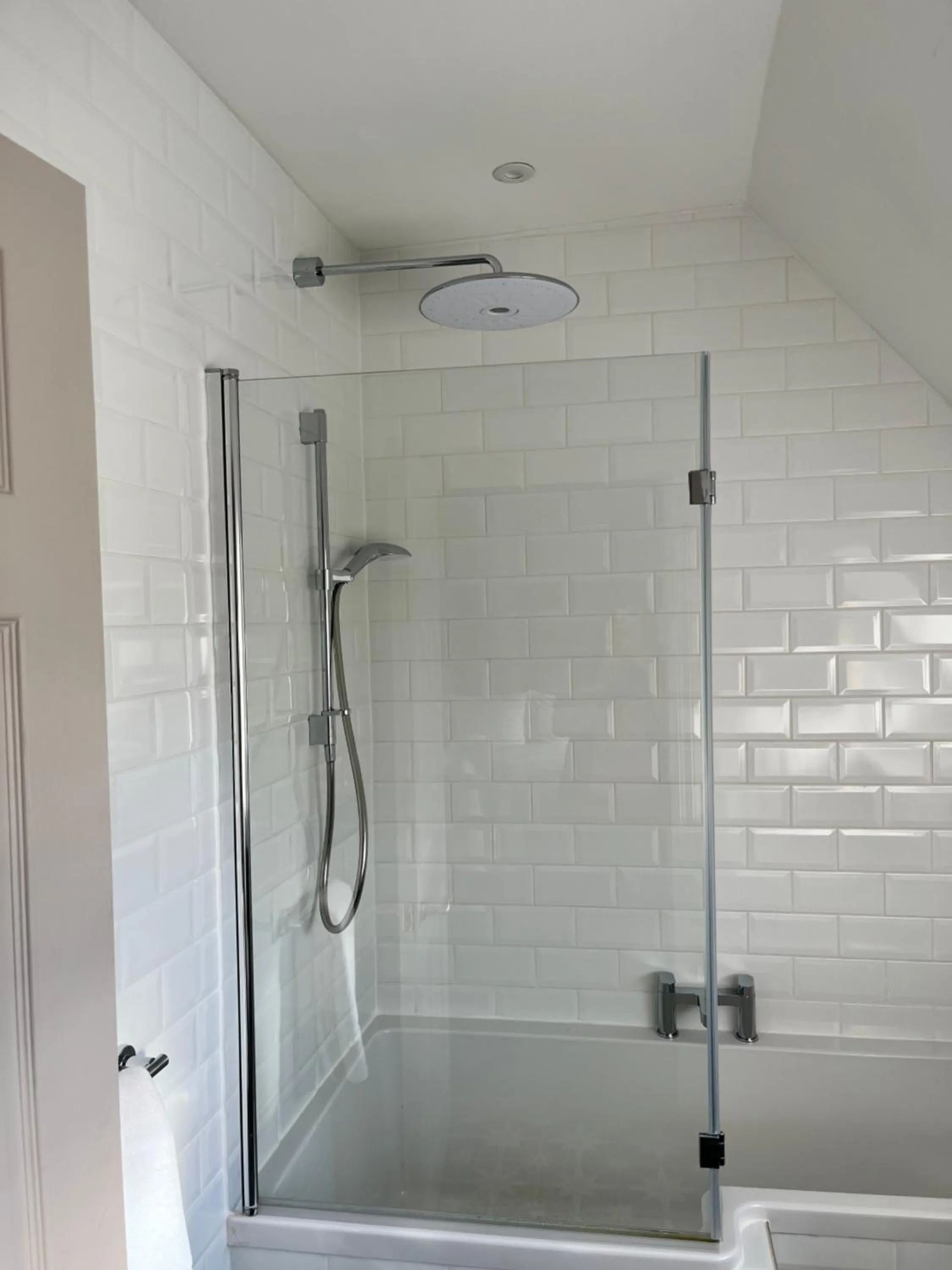 Shower in The Haycock Manor Hotel