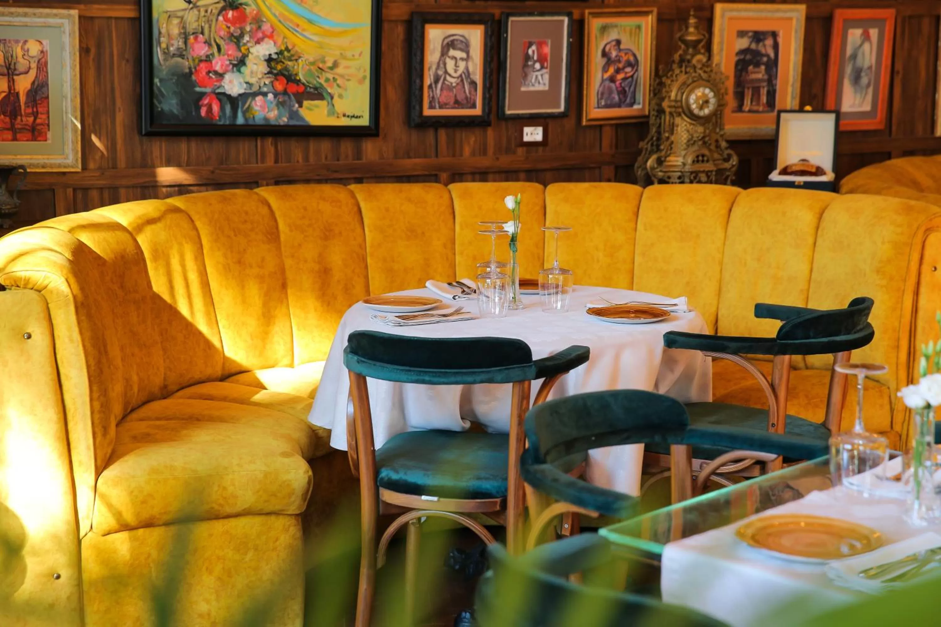 Restaurant/places to eat in Hotel Epidamn Boutique & Spa