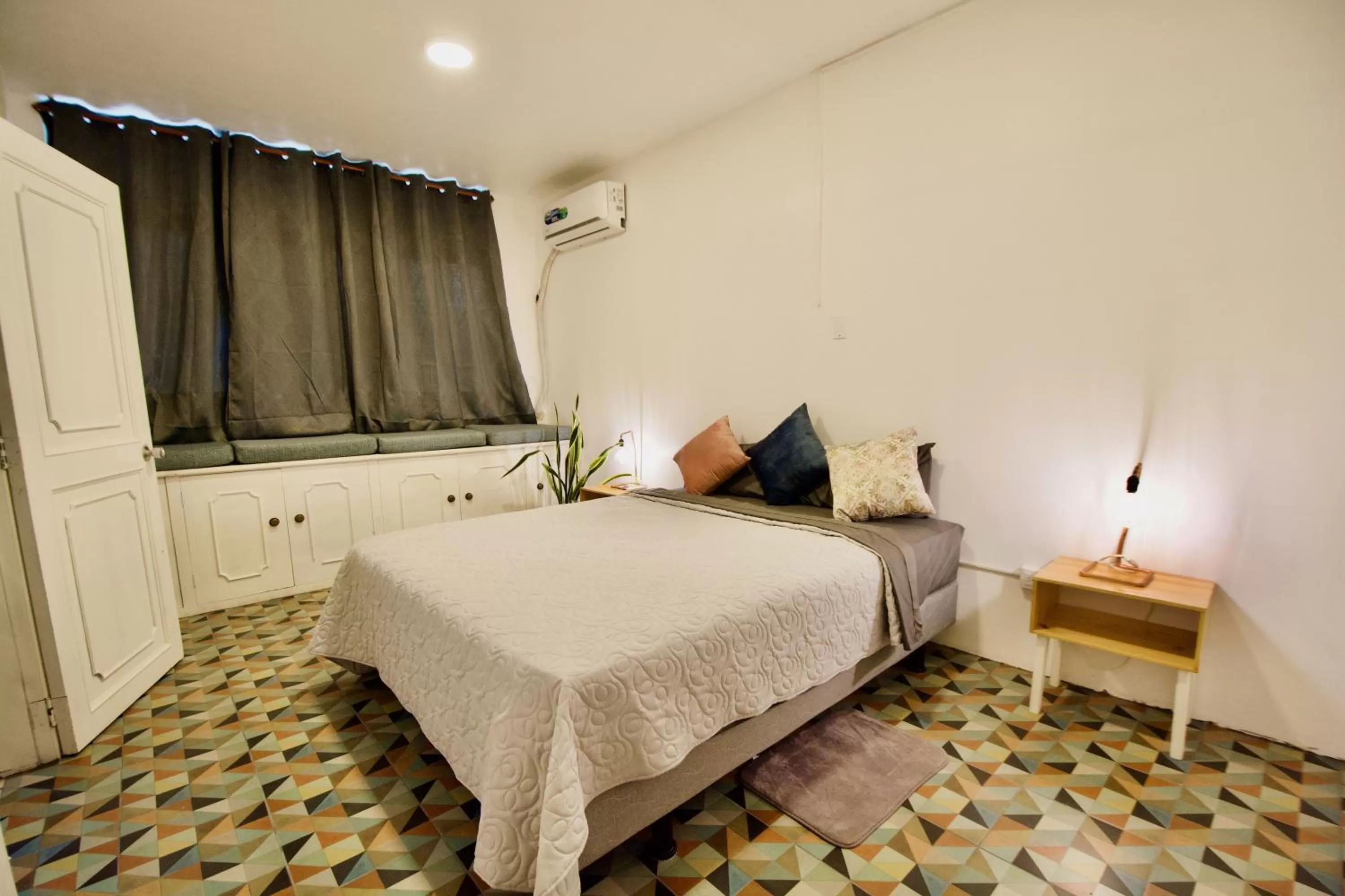 Bed in Pepe's House Guayaquil I Self Check-In MicroHotel