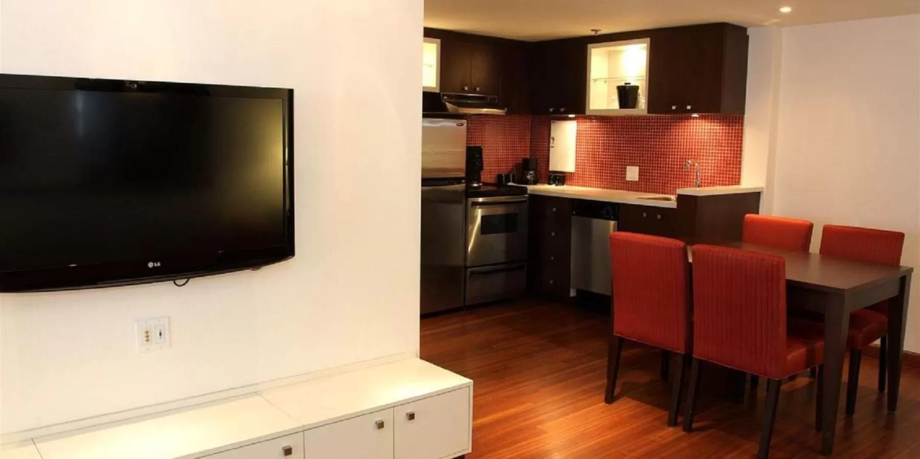 Kitchen or kitchenette in Hotel Classique