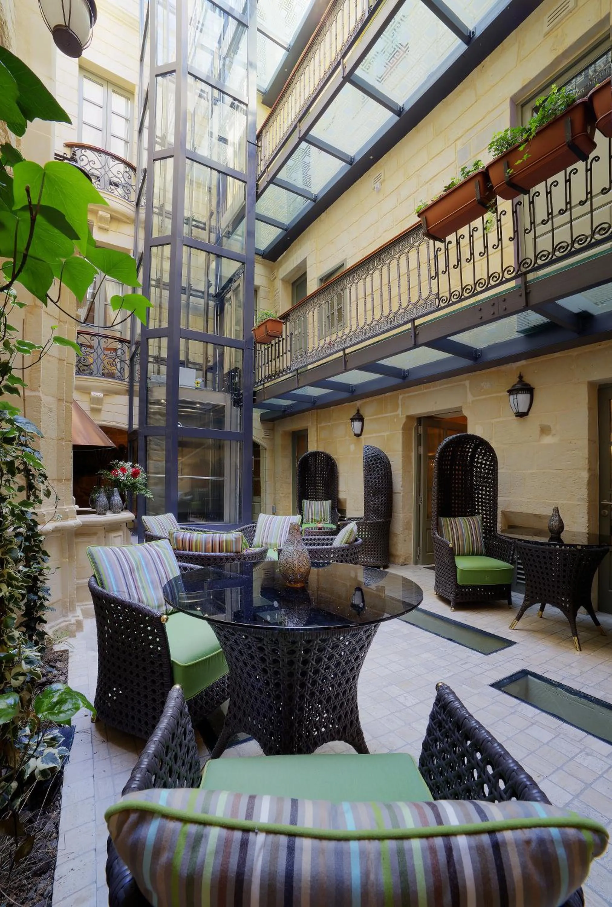 Lobby or reception in Palazzo Consiglia - IK Collection