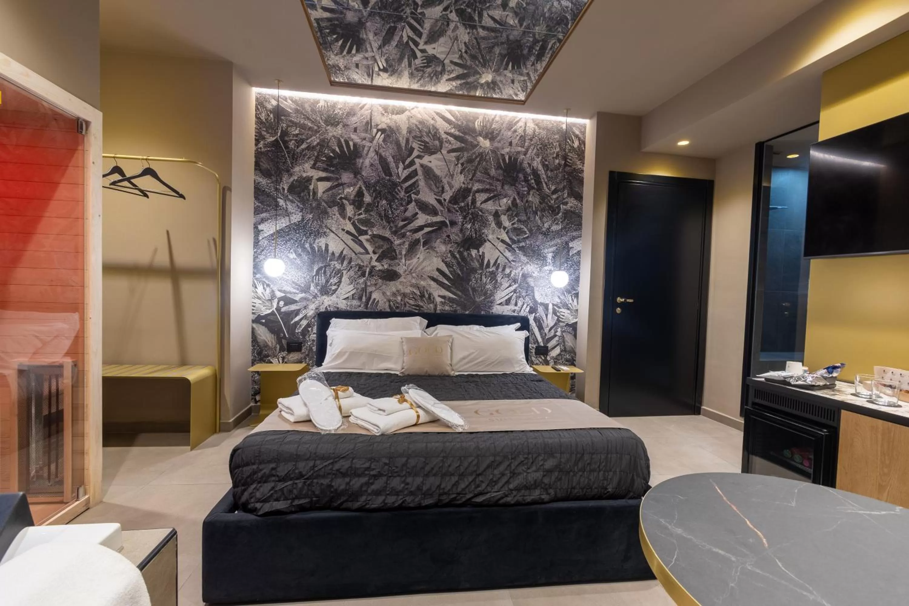 Bed in GOLD SUITE&SPA