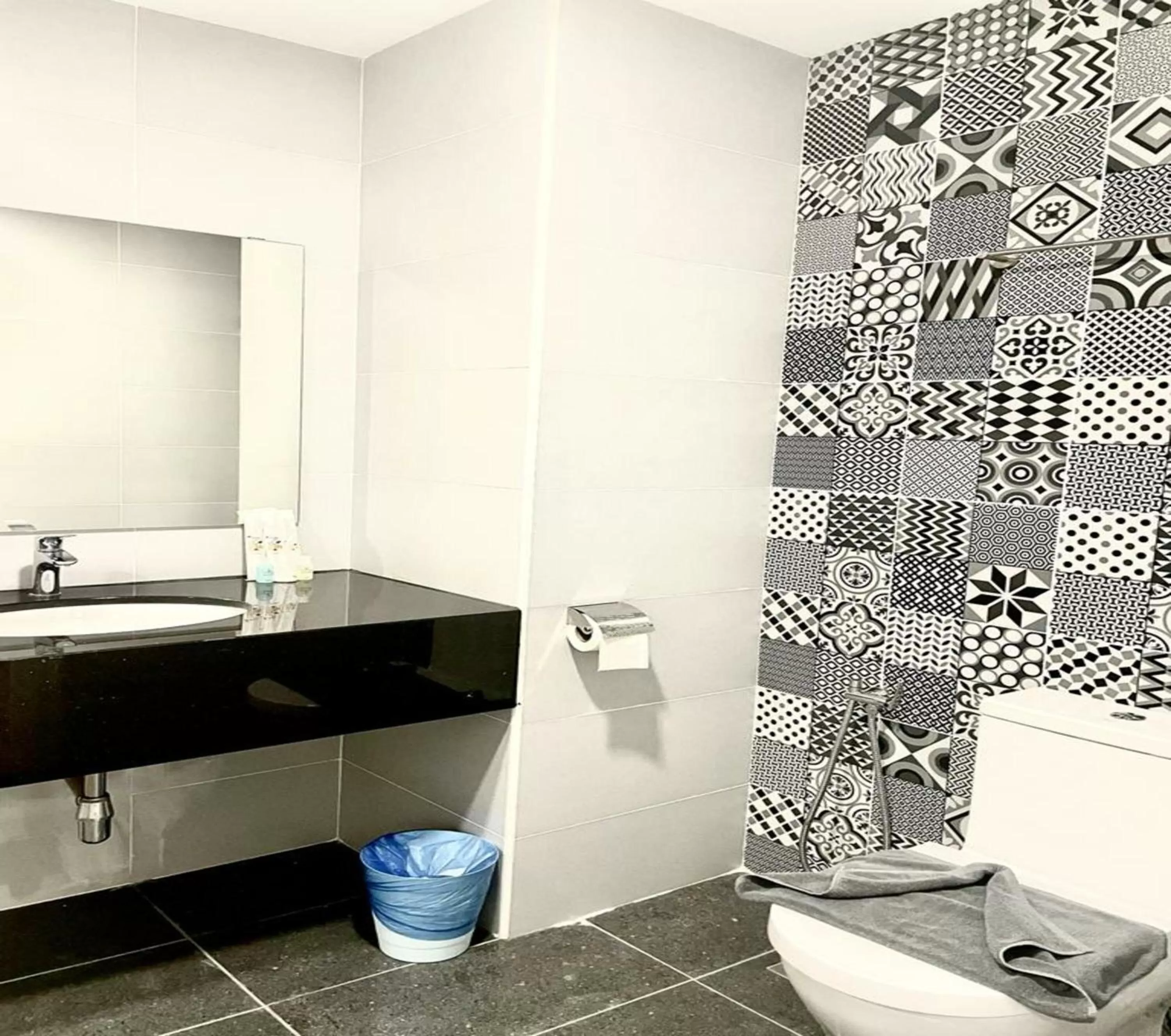 Toilet in Swan Garden Resort Hotel