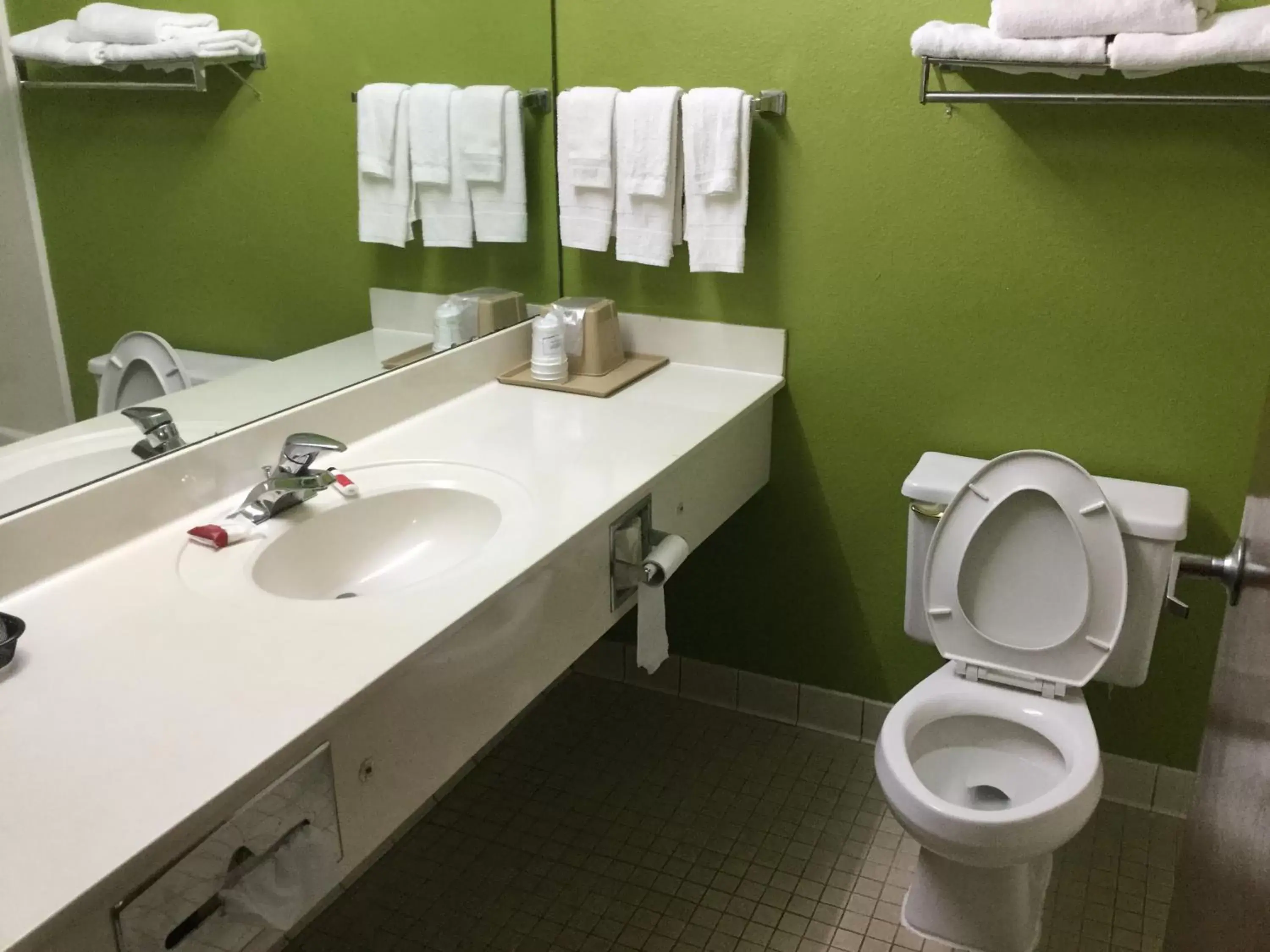 Queen Room with Two Queen Beds - Smoking in Super 8 by Wyndham Greer/Spartanburg Area Queen Room with Two Queen Beds - Smoking in Super 8 by Wyndham Greer/Spartanburg Area