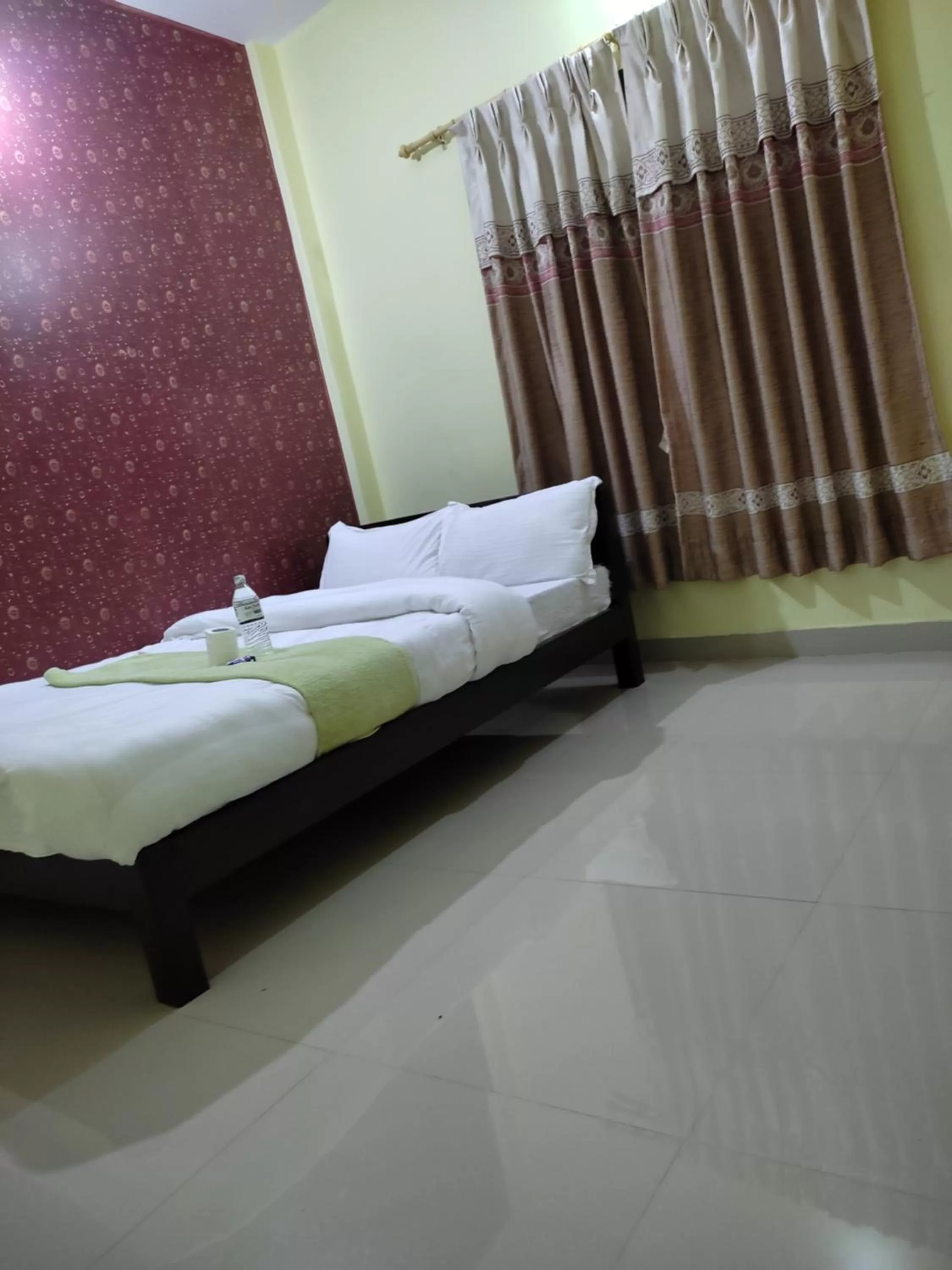 Bed in Hotel Green Hill View