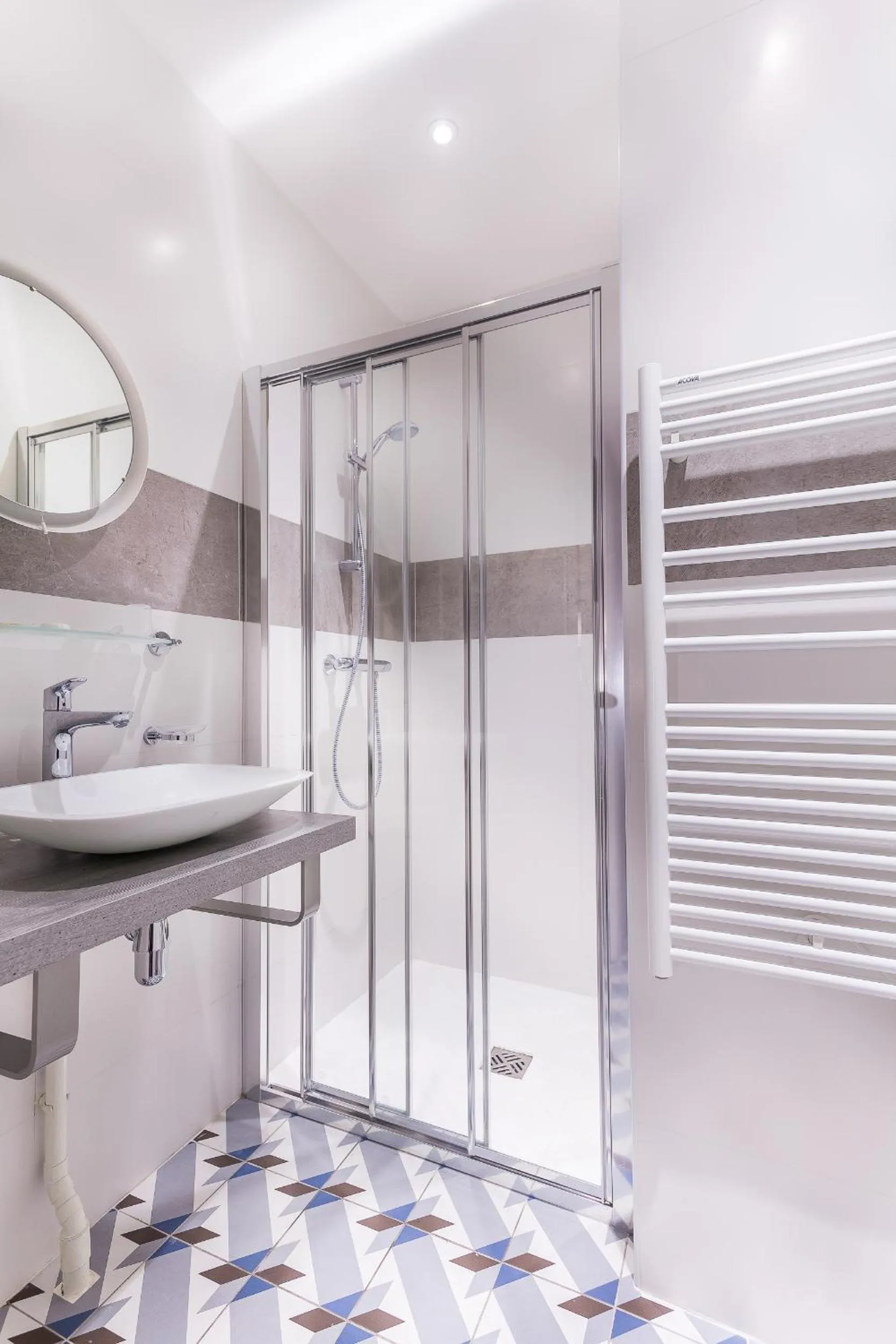 Bathroom in Hotel Jenner