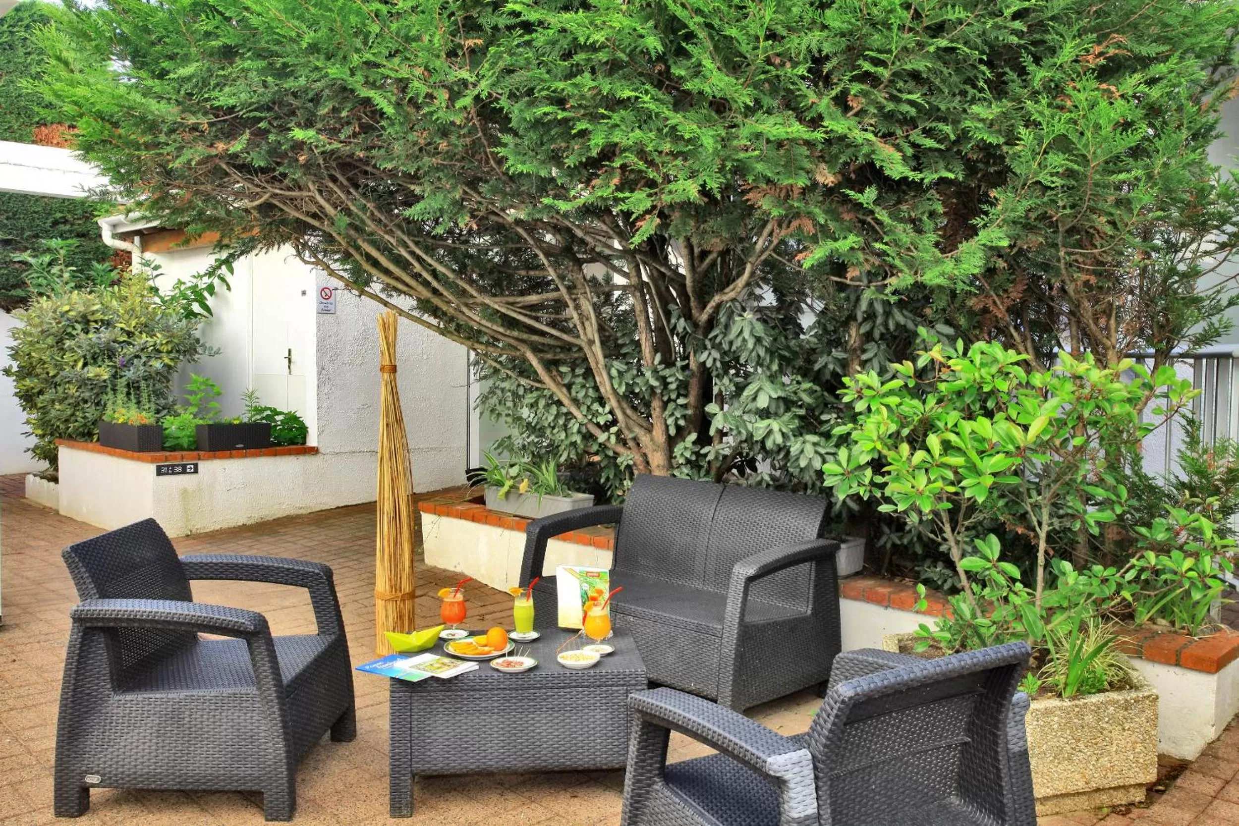 Patio in Hotel Les Dunes