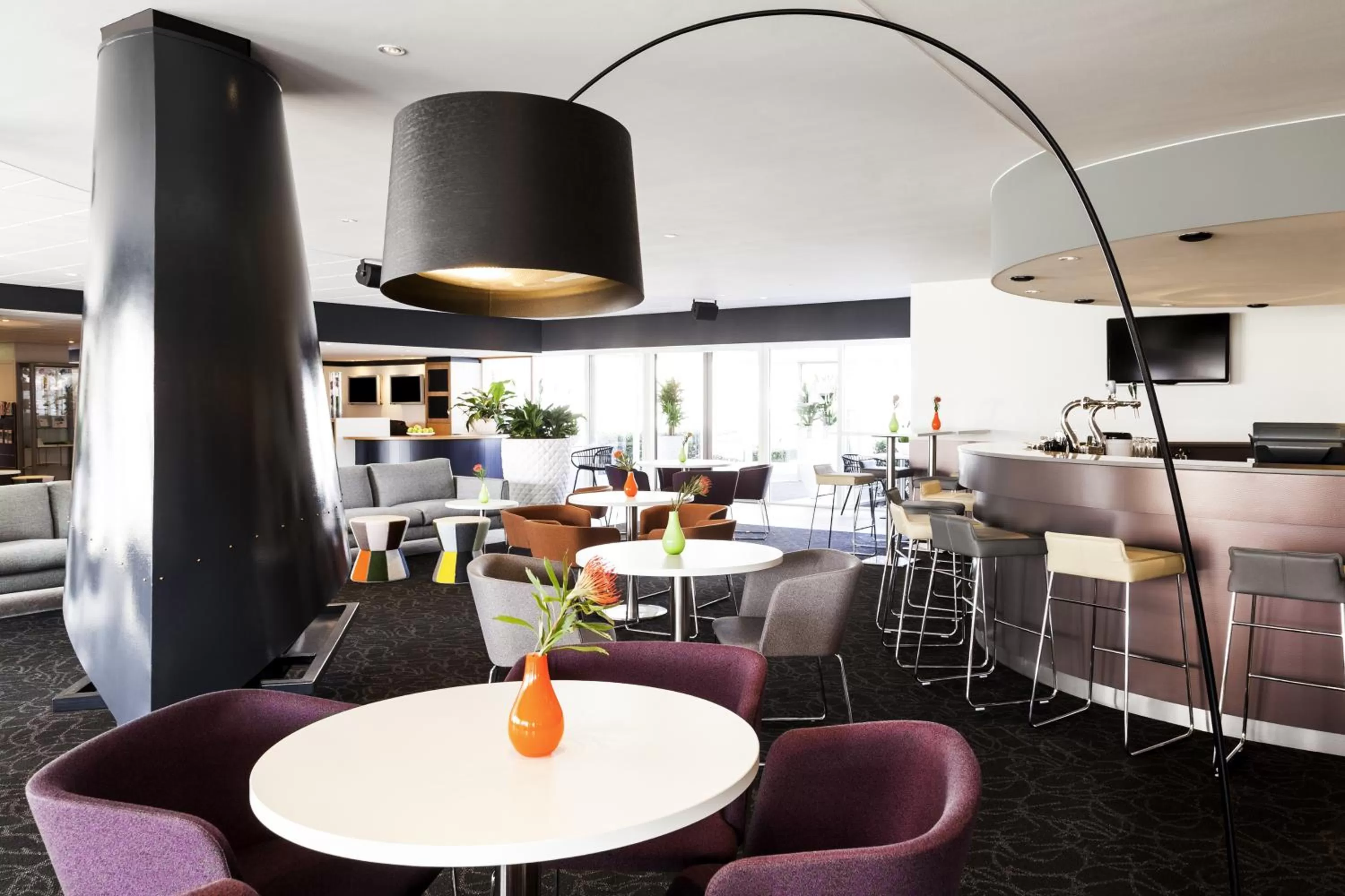 Lounge or bar in Novotel Breda