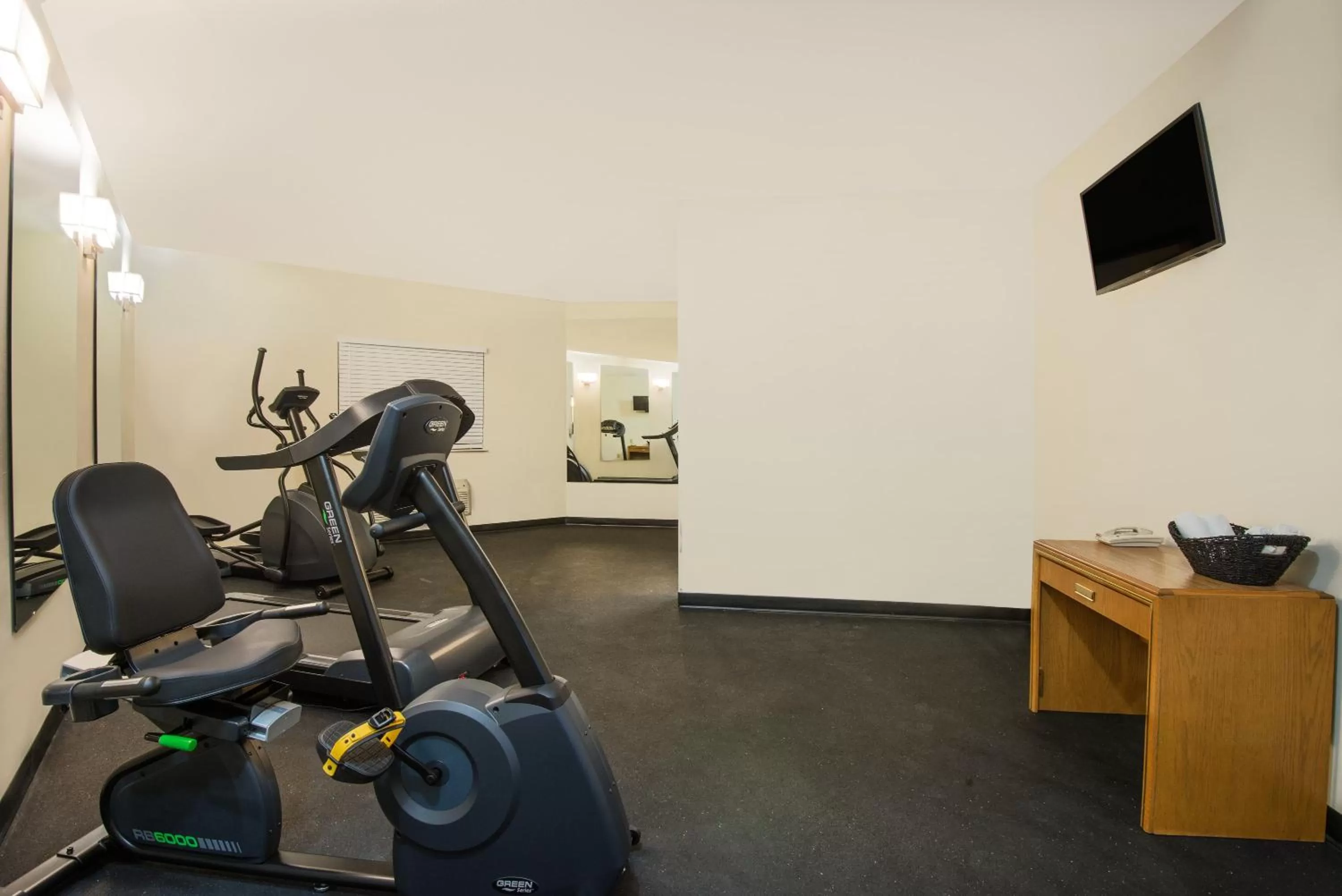 Activities in Super 8 by Wyndham Grove City