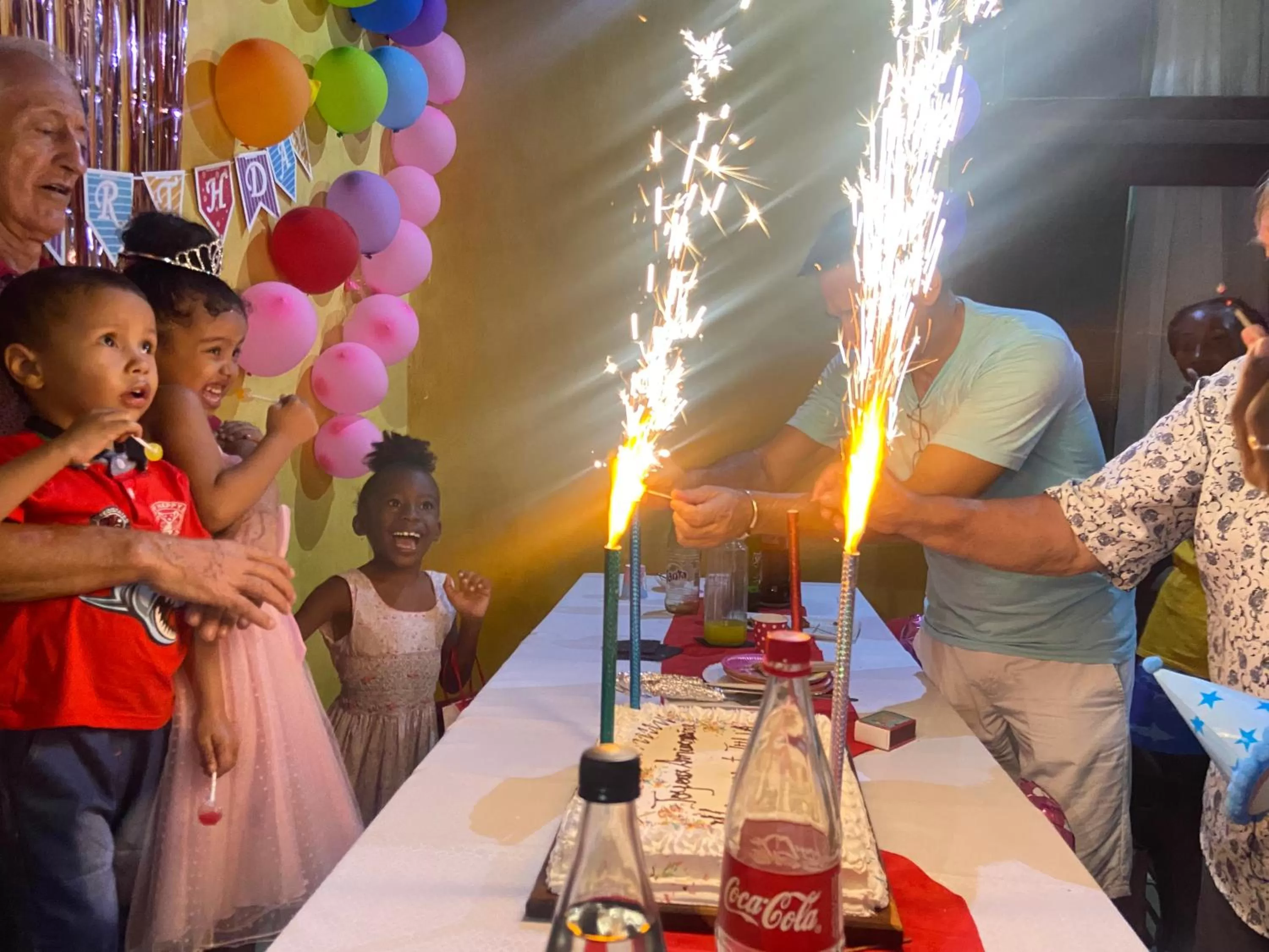 People in Hôtel Restaurant Coco Lodge Majunga