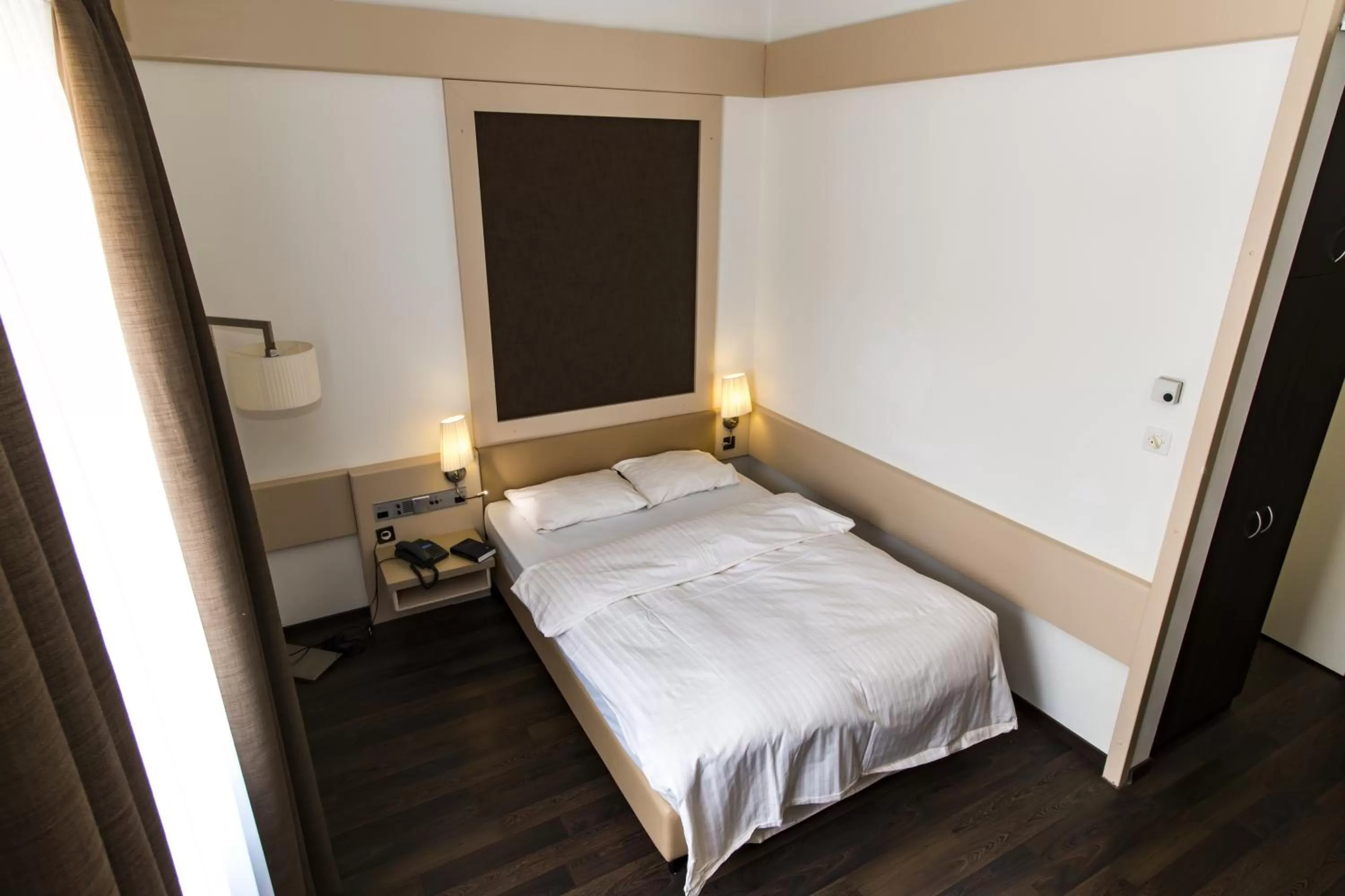 Photo of the whole room, Bed in Enjoy 1313AG Hotel Touring