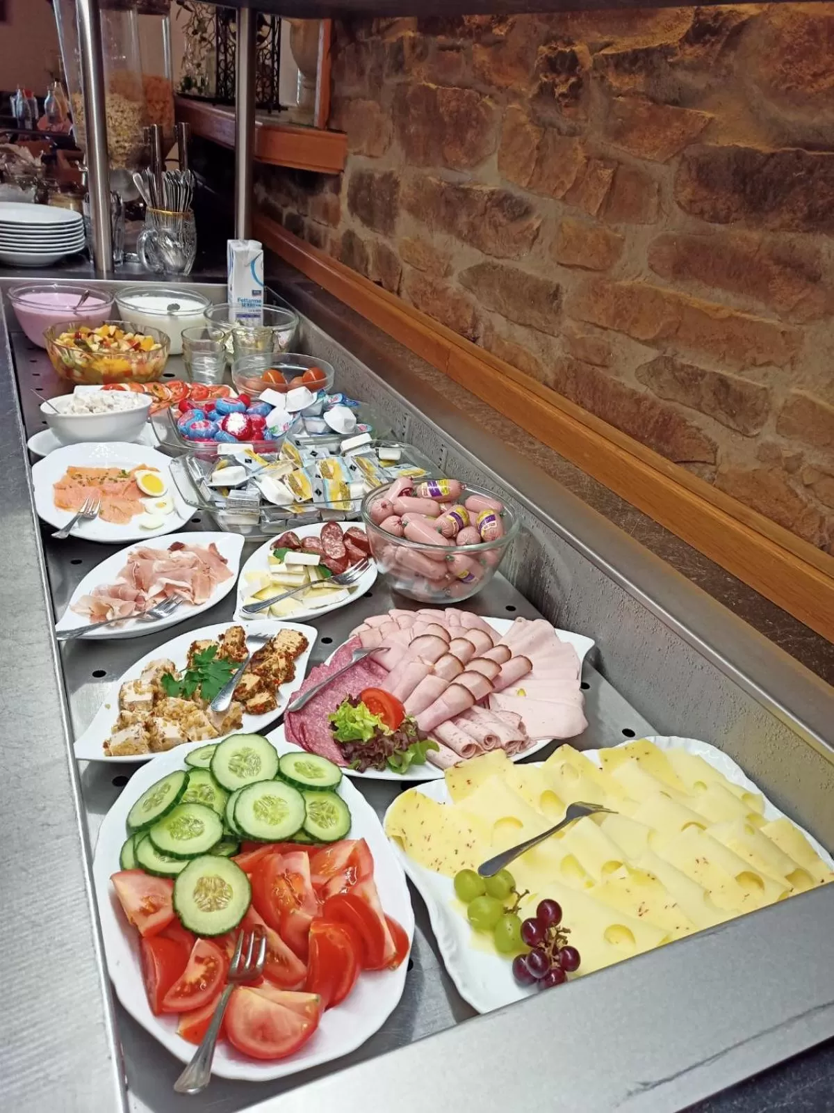 Buffet breakfast, Food in Hotel - Gasthof Erber