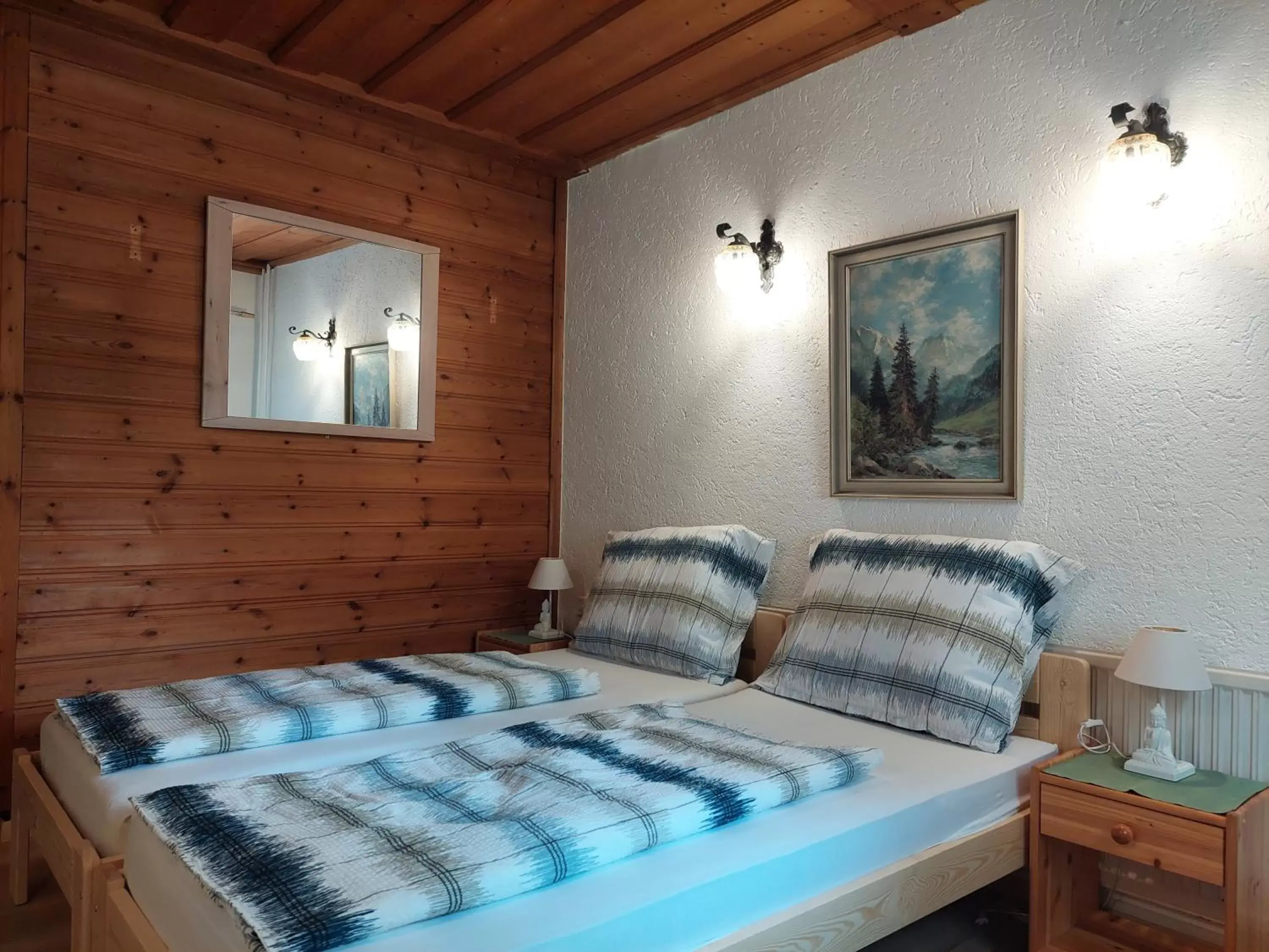 Standard Double or Twin Room with Garden View in Pension Welserhof Standard Double or Twin Room with Garden View in Pension Welserhof