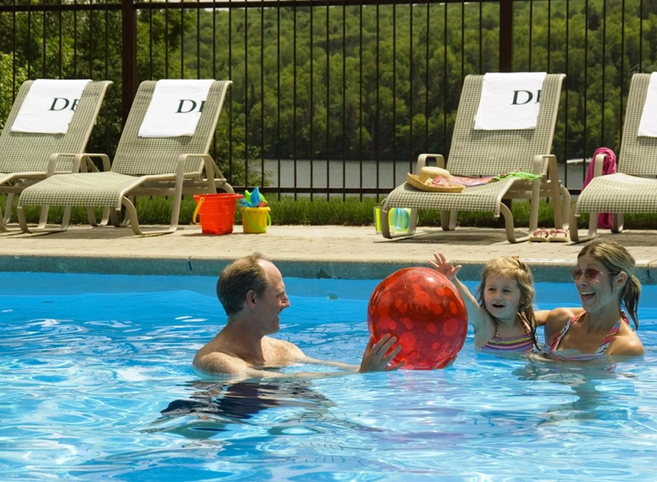 Swimming pool in Deerhurst Resort