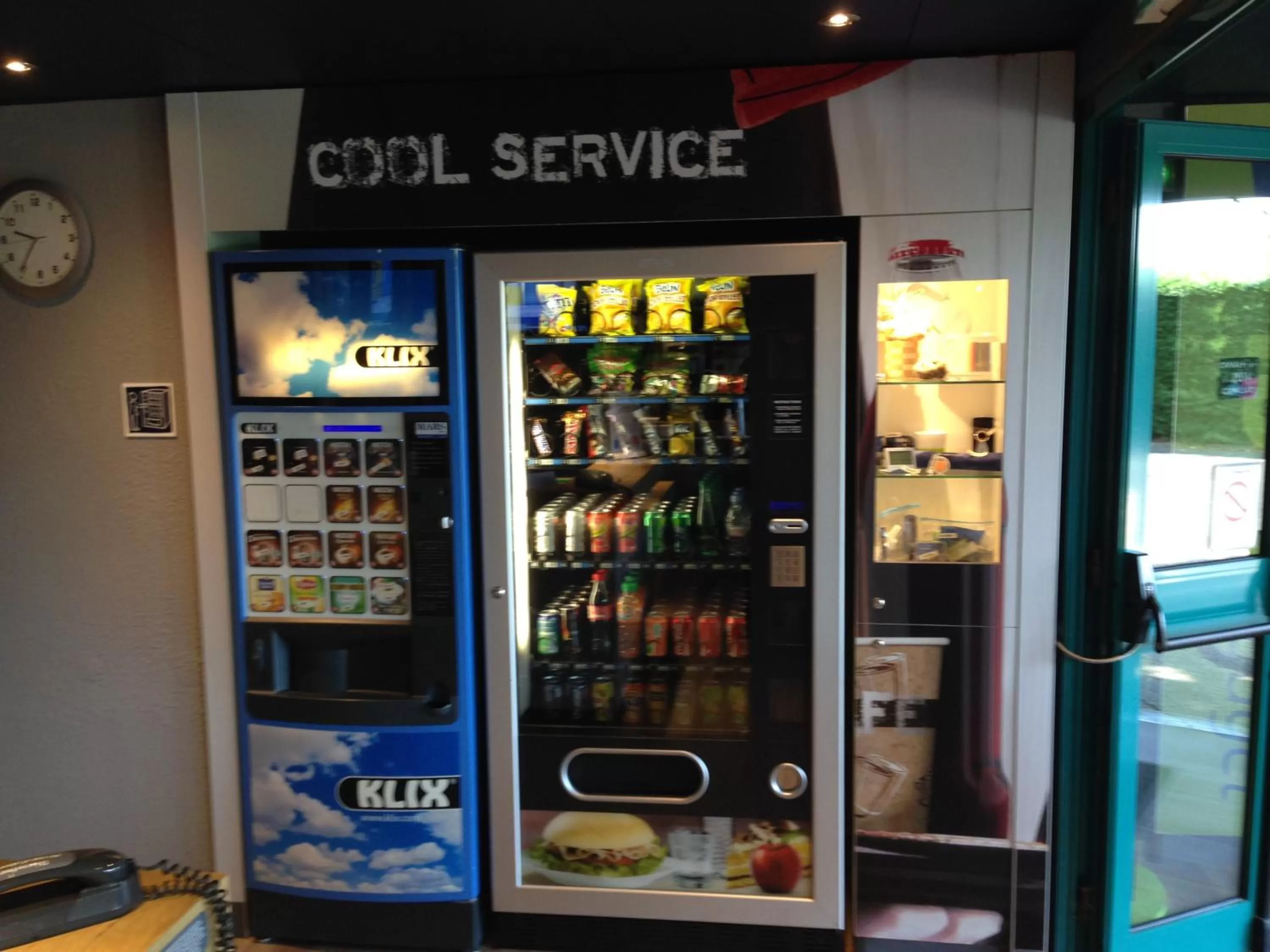 Food and drinks in ibis budget Clermont Ferrand Sud