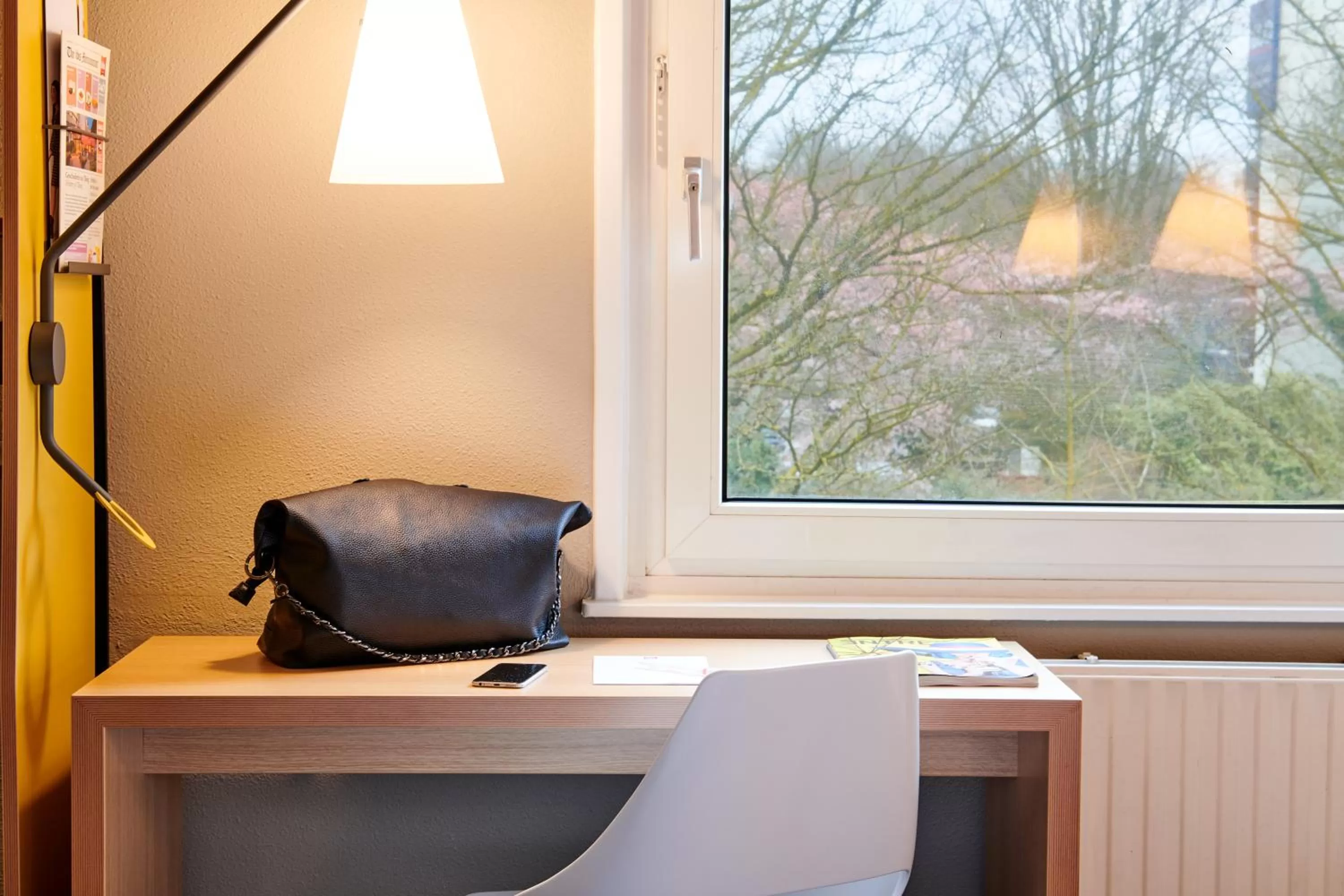 Photo of the whole room in ibis Tilburg