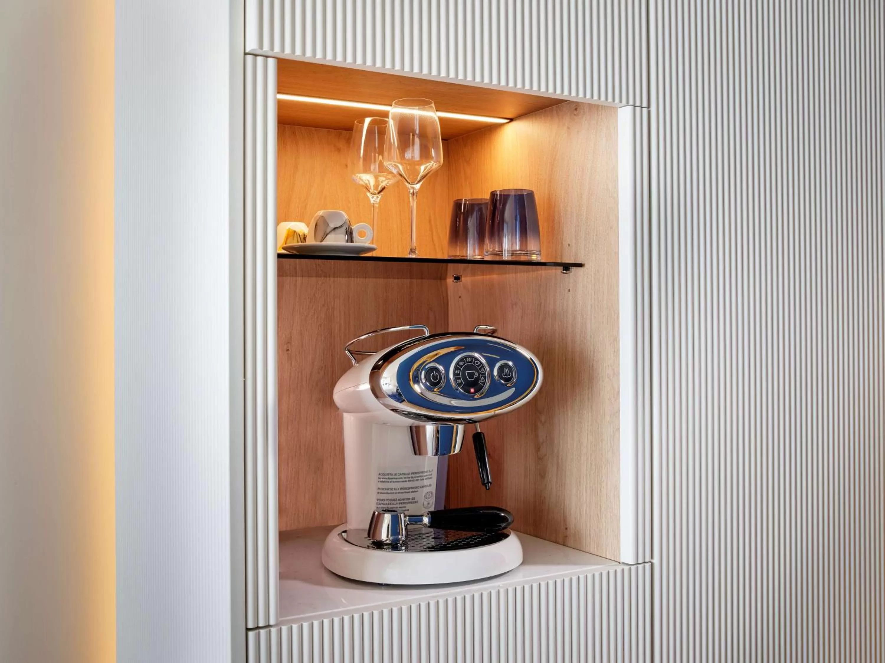 Coffee/tea facilities in Grand Hotel Brioni Pula, A Radisson Collection Hotel