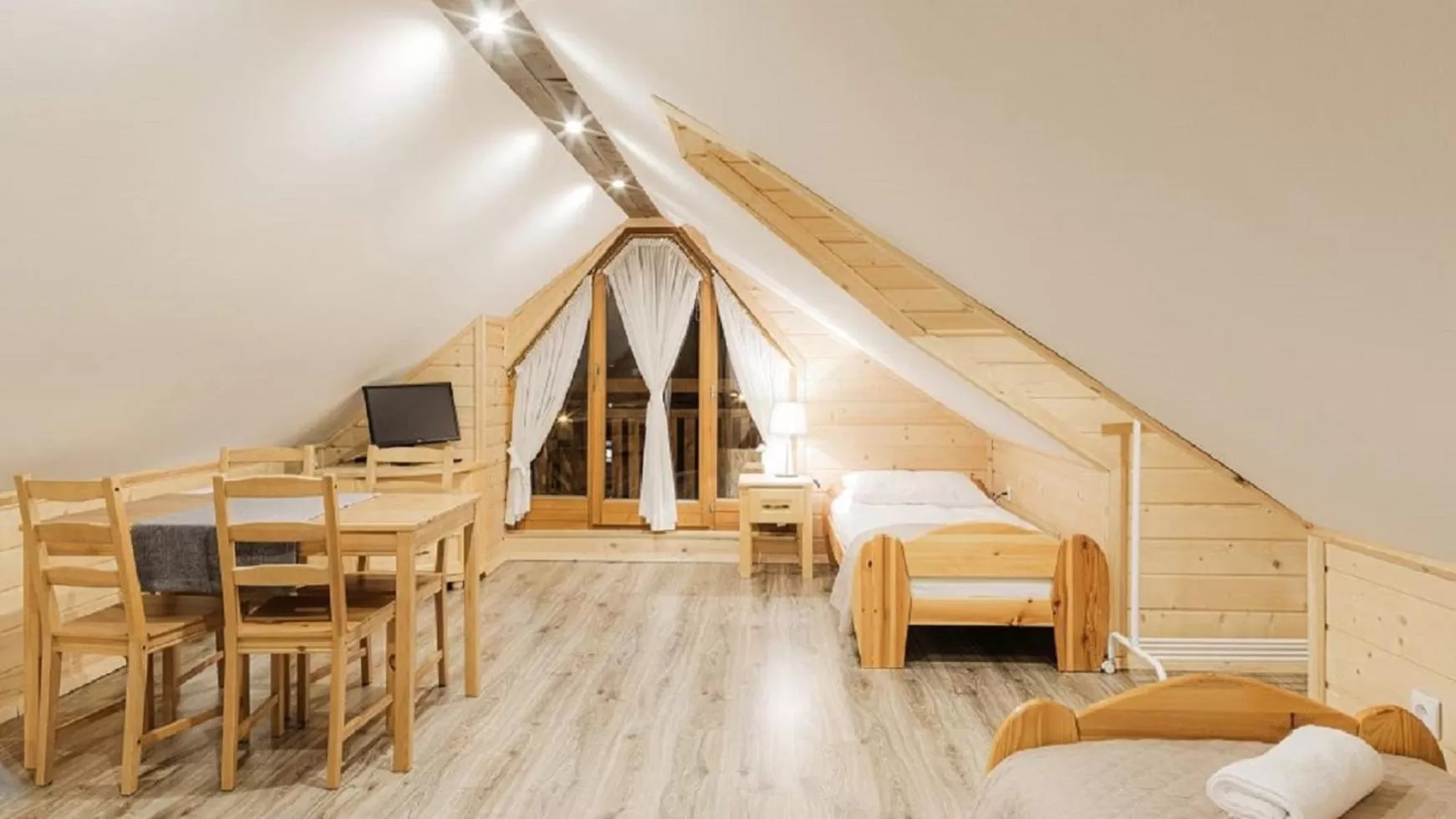 Photo of the whole room, Dining Area in Chata u Bronka