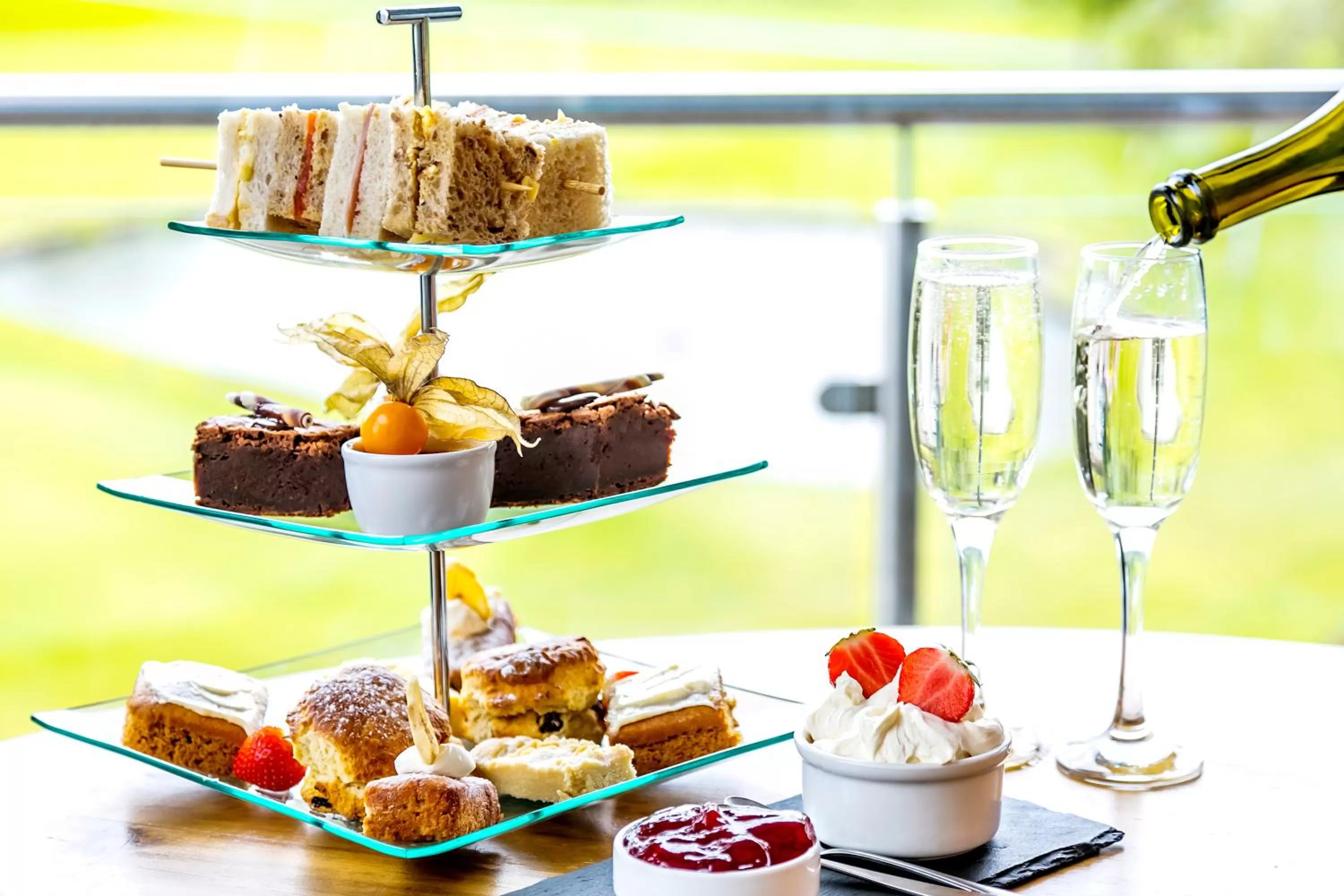 Food and drinks in The Lodge @ Carus Green