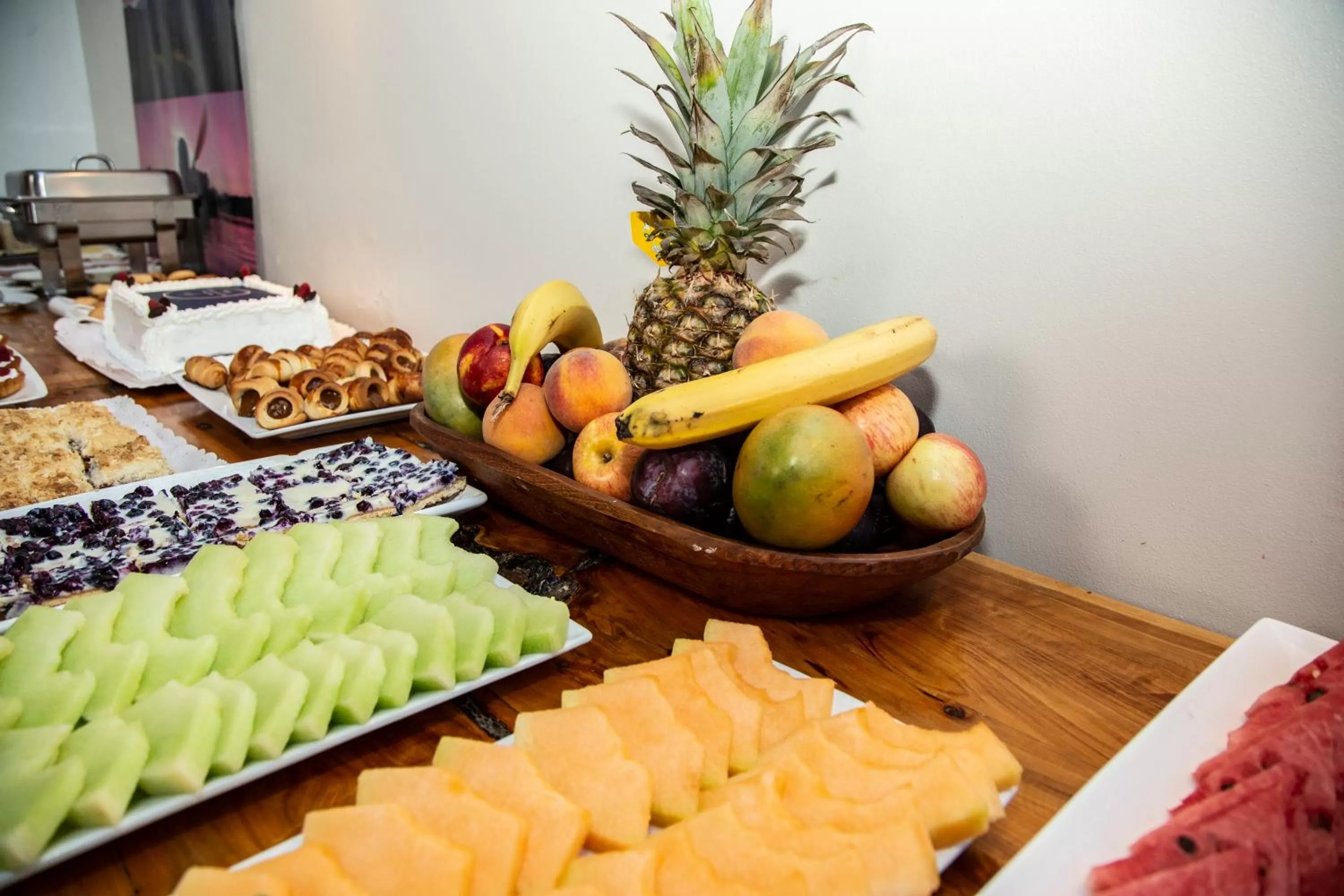 Buffet breakfast, Food in Hotel Cumbres del Sur