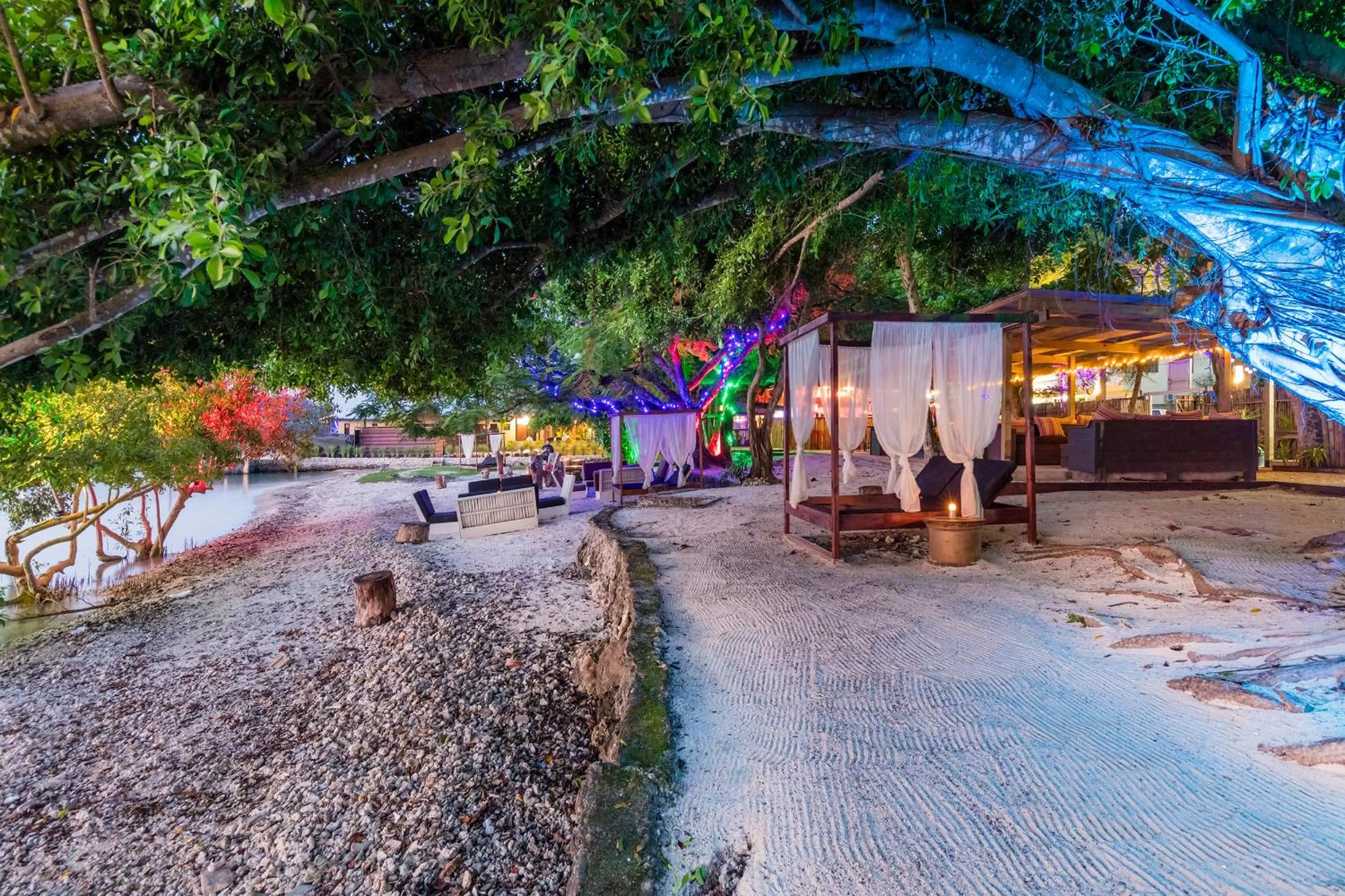 Restaurant/places to eat in Chantillys on the Bay