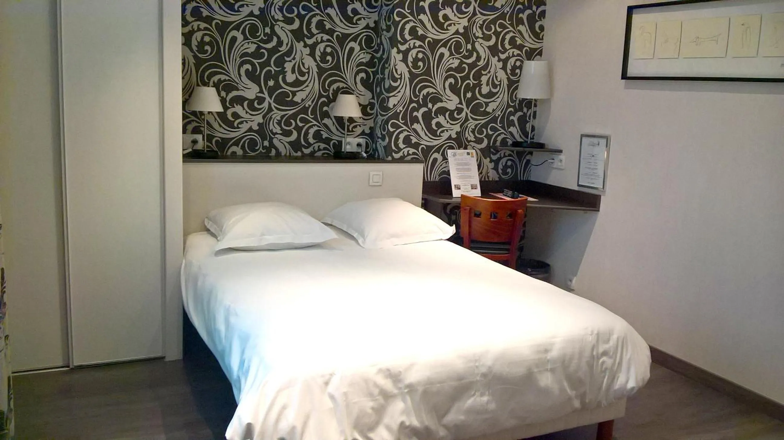 Bed in Hotel Anne De Bretagne BLOIS