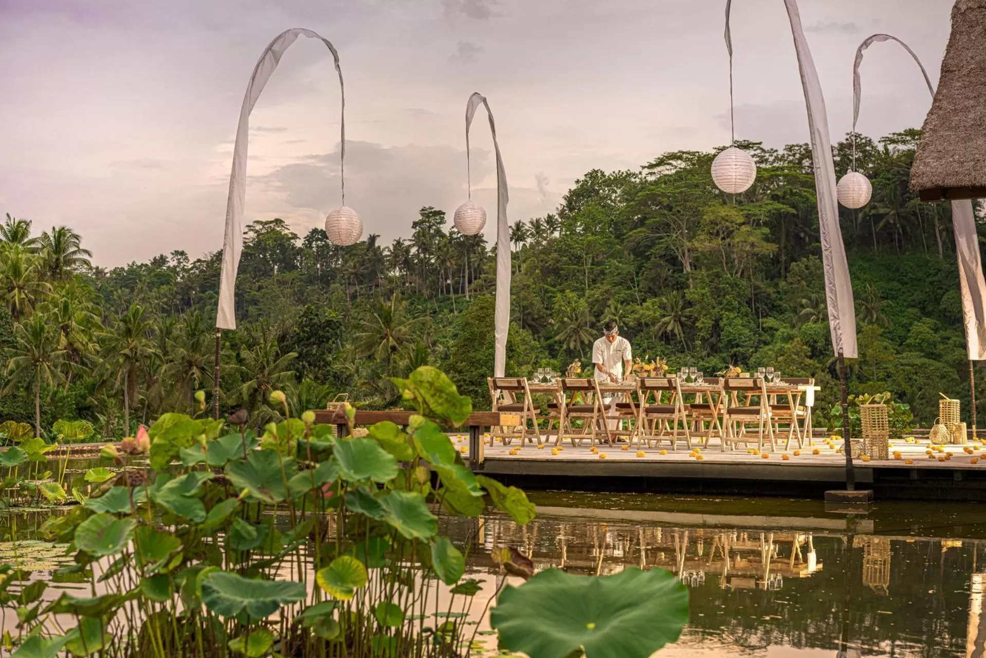 Entertainment in Four Seasons Resort Bali at Sayan