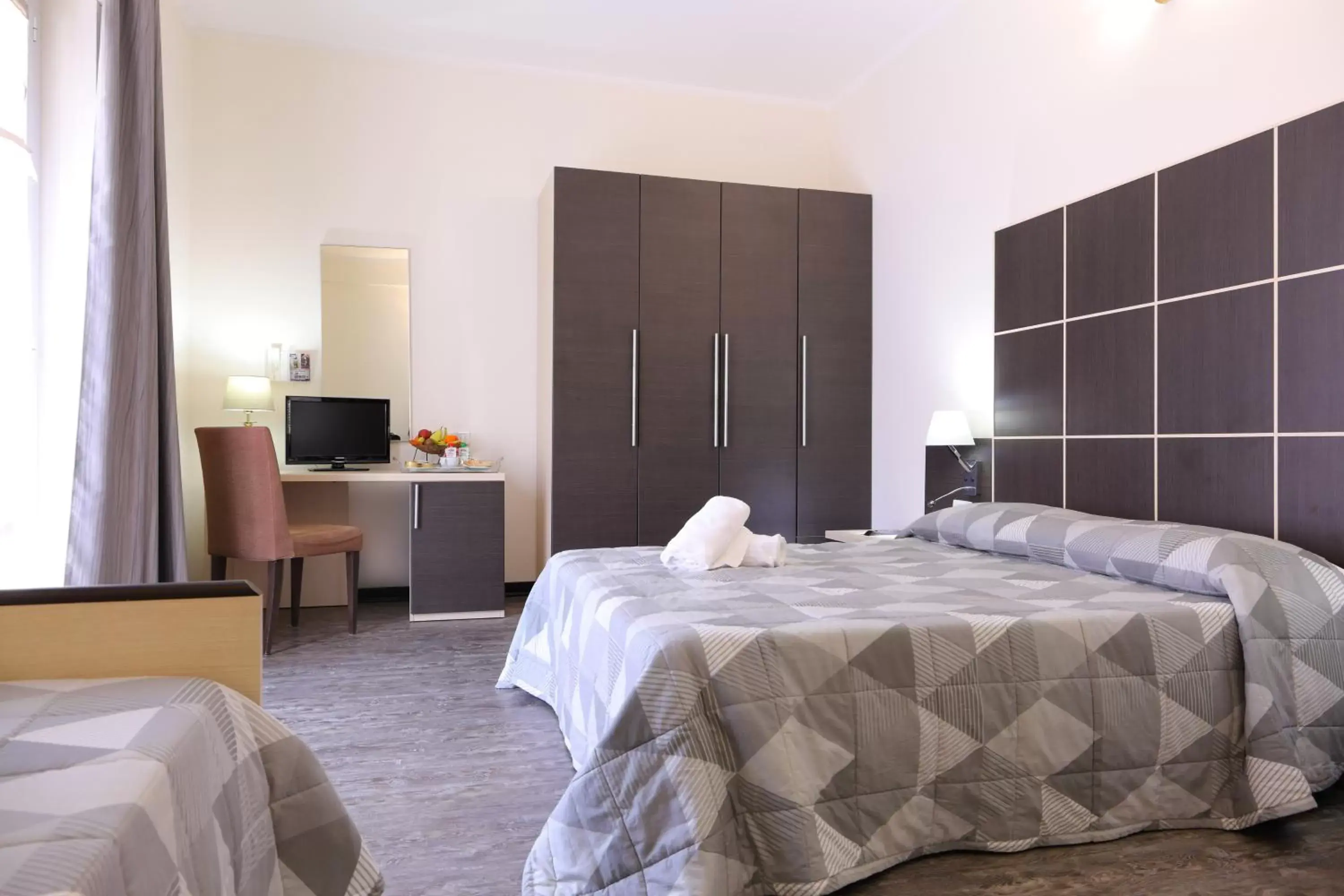 Standard Triple Room in Hotel Ferrari Standard Triple Room in Hotel Ferrari