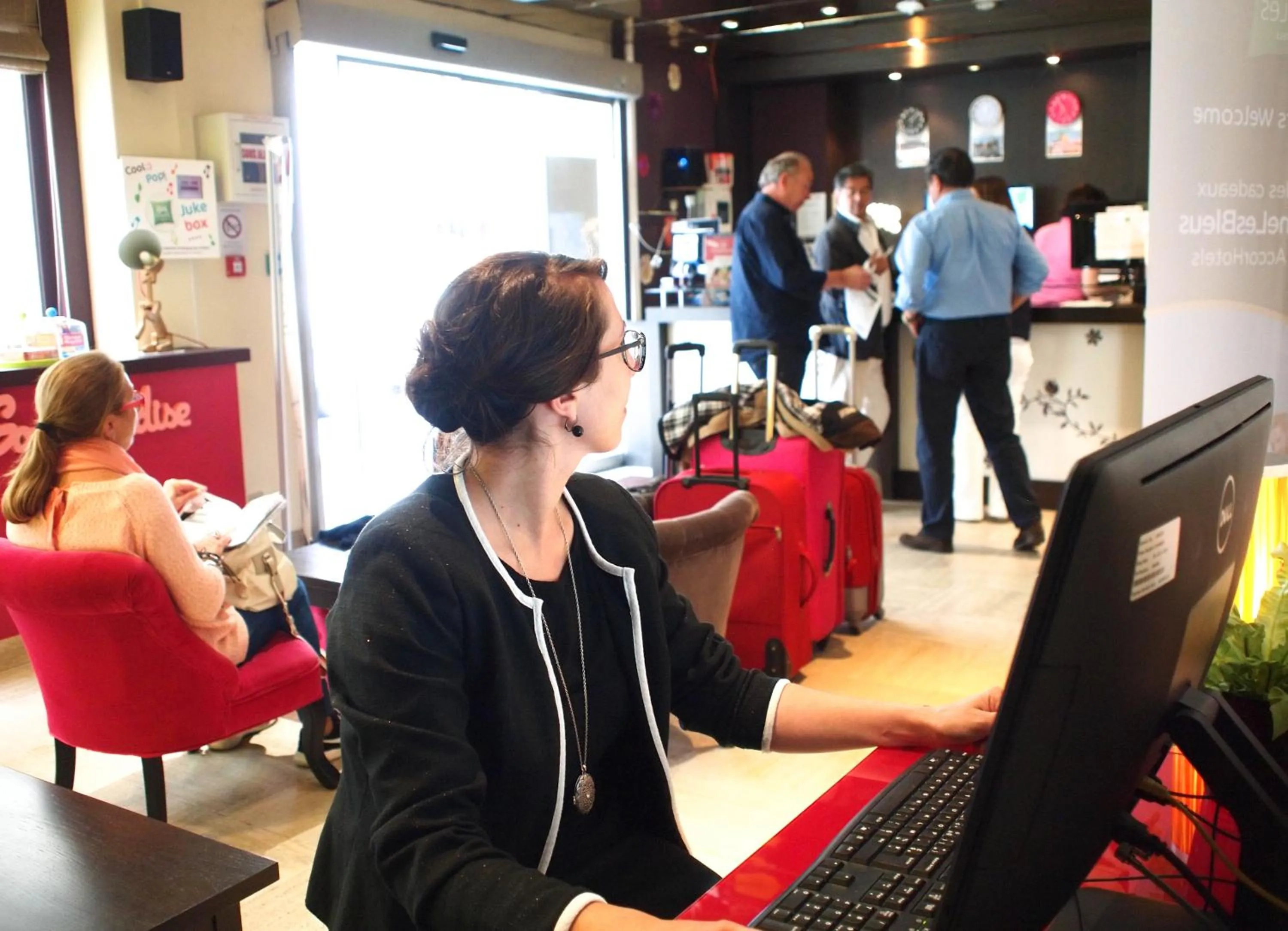 Lobby or reception in ibis Styles Nantes Centre Place Royale