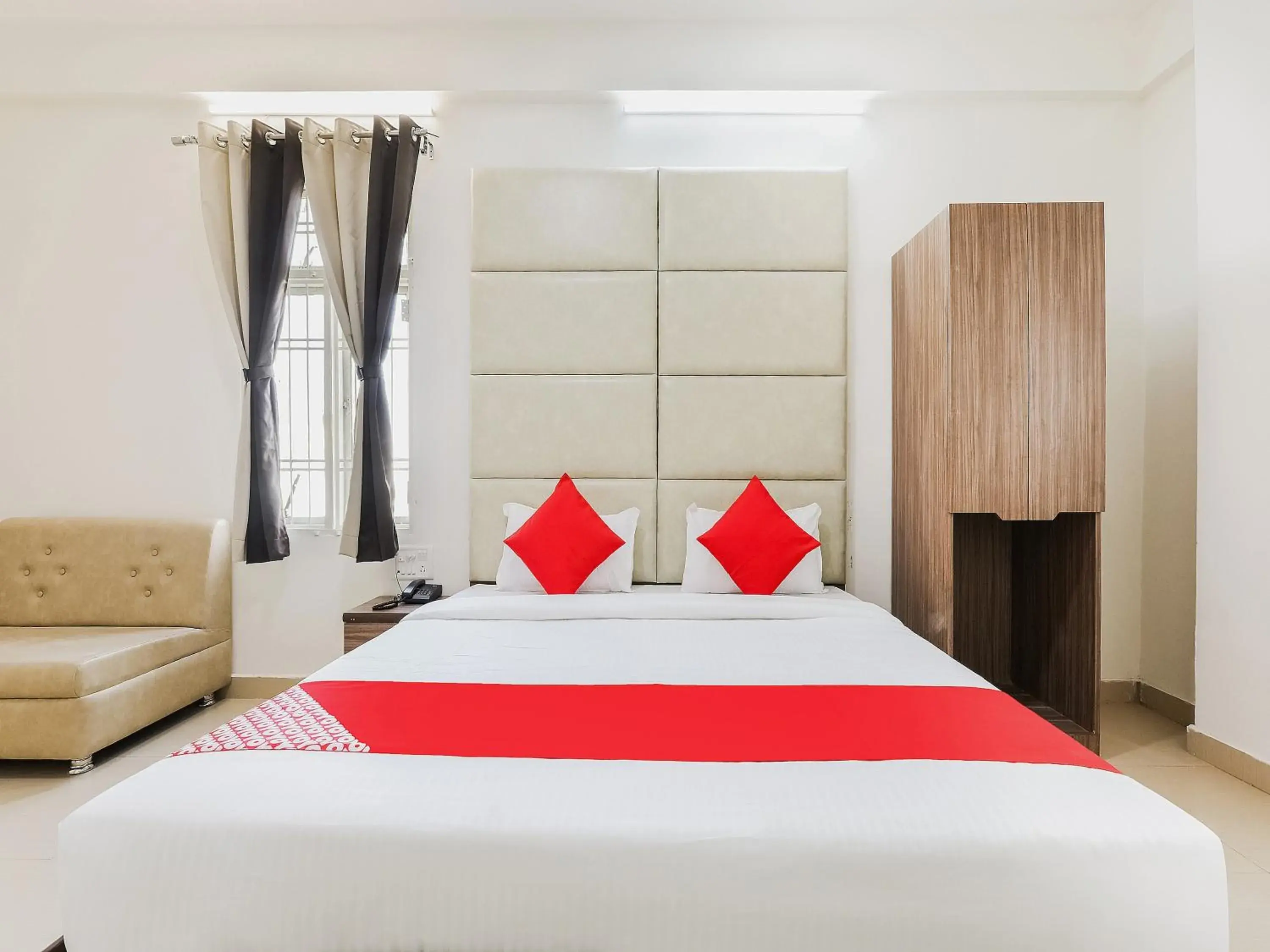 Deluxe Double Room in Tunez Deluxe Double Room in Tunez