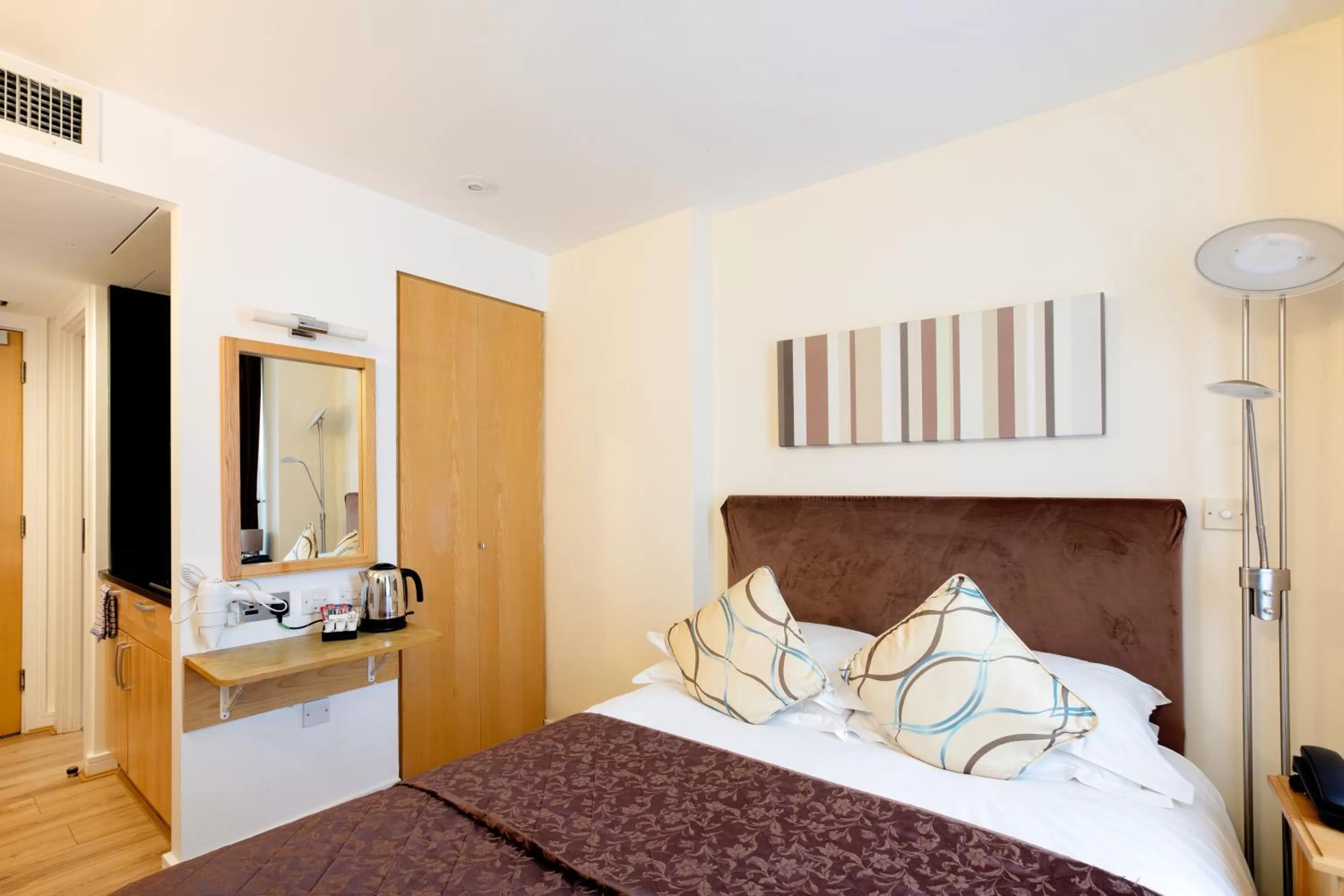 Bed in The Cleveland