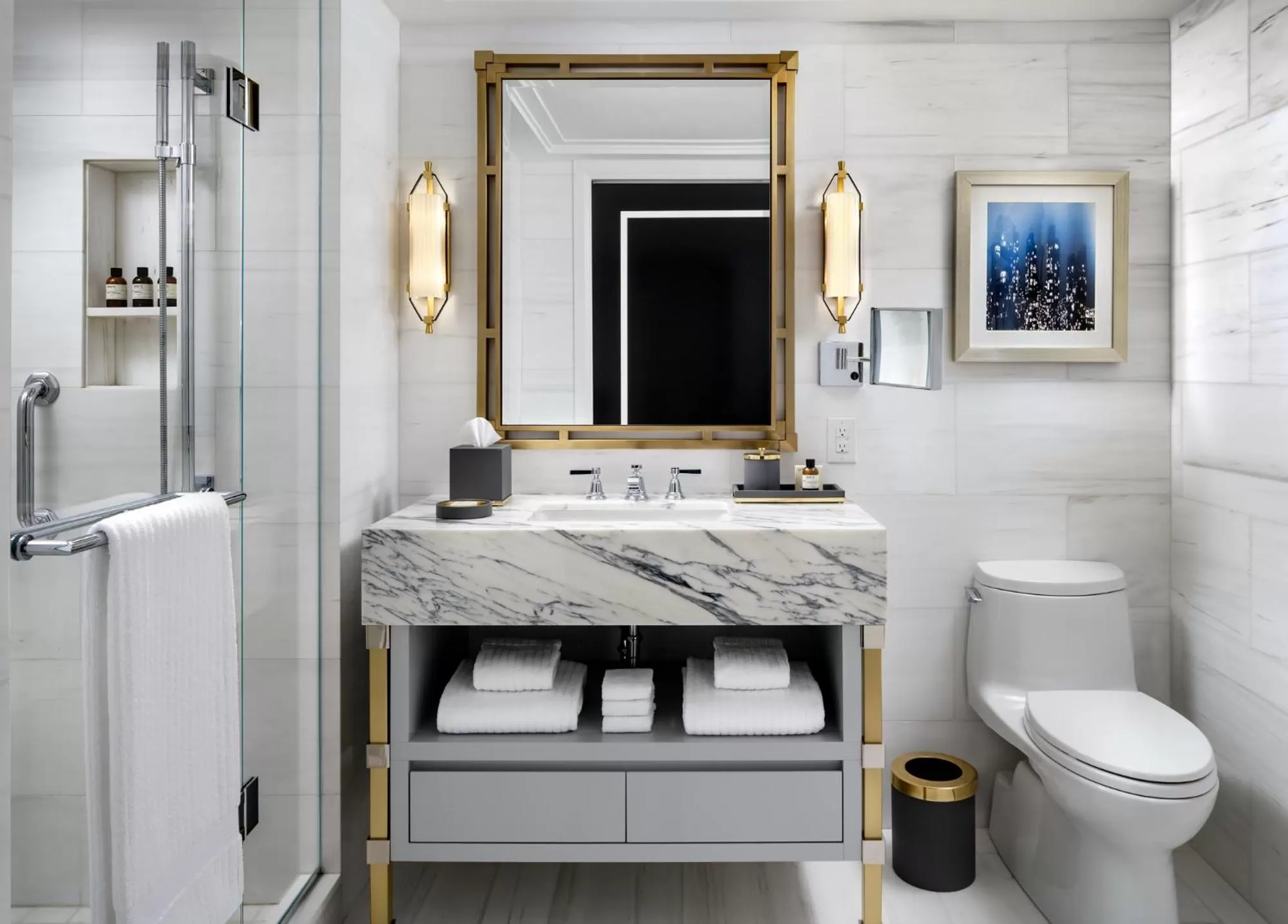 Bathroom in Fairmont Royal York Hotel