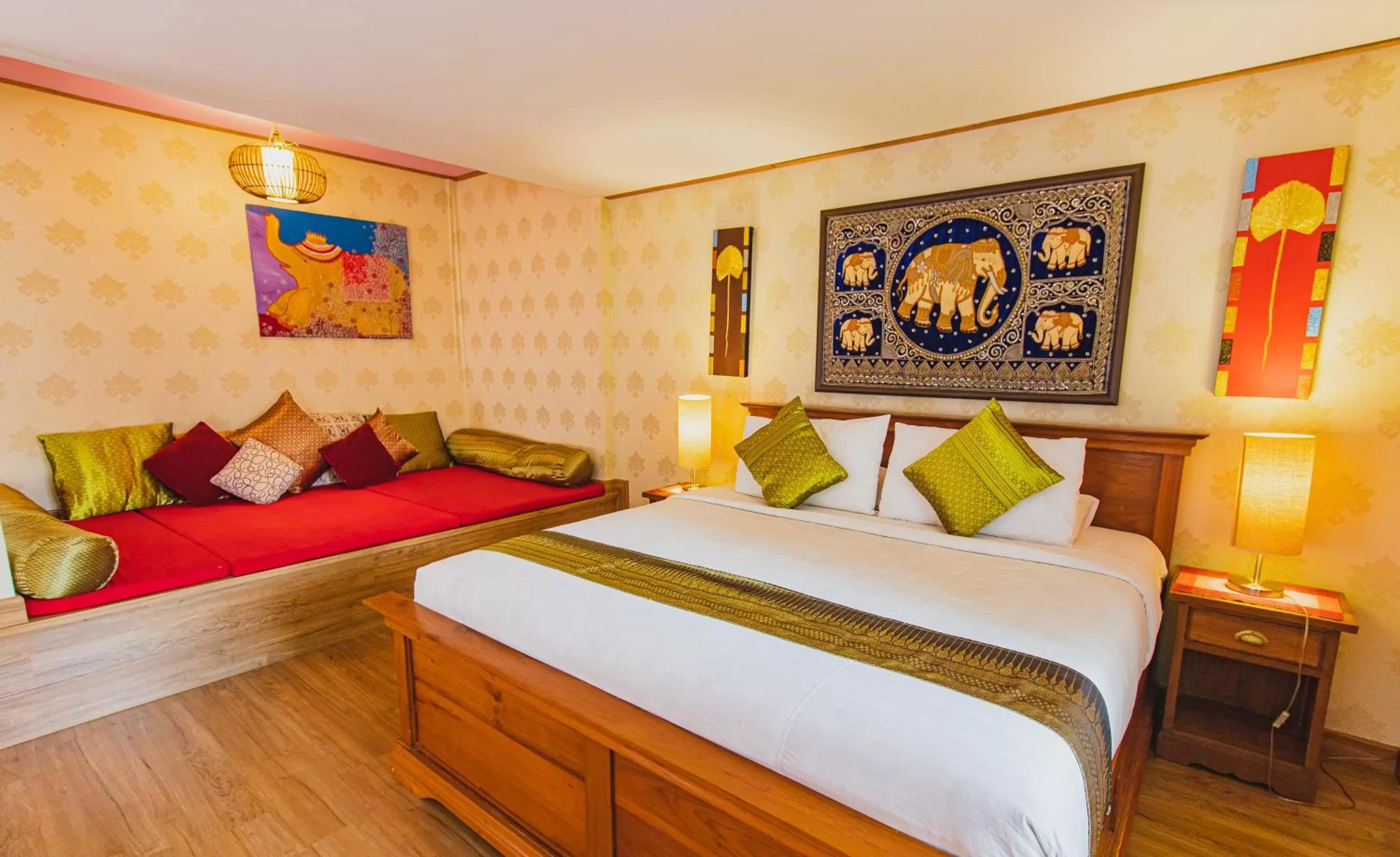 Photo of the whole room, Bed in Joy's House & Tour