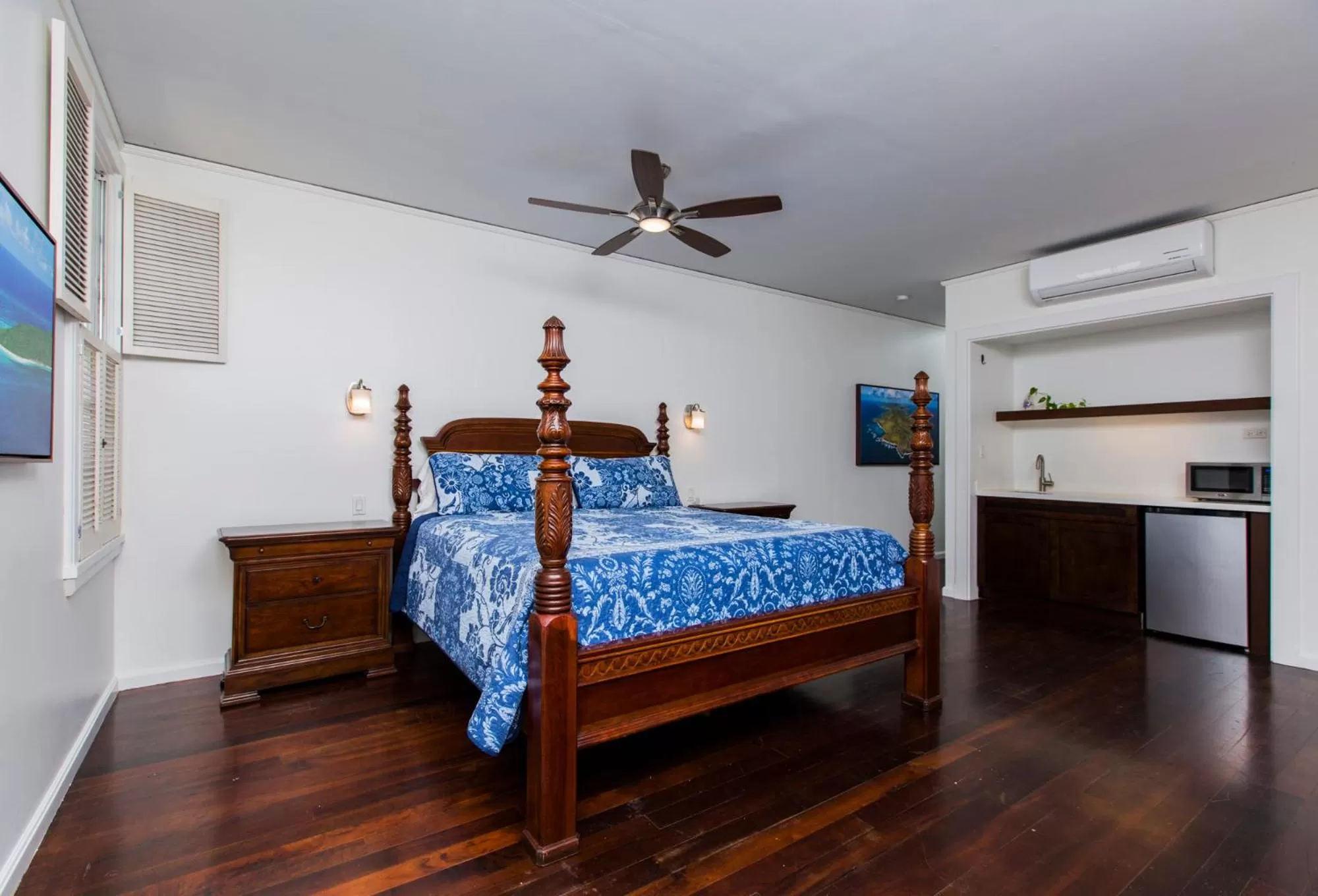 Kitchen or kitchenette, Bed in Sugar Apple Bed and Breakfast