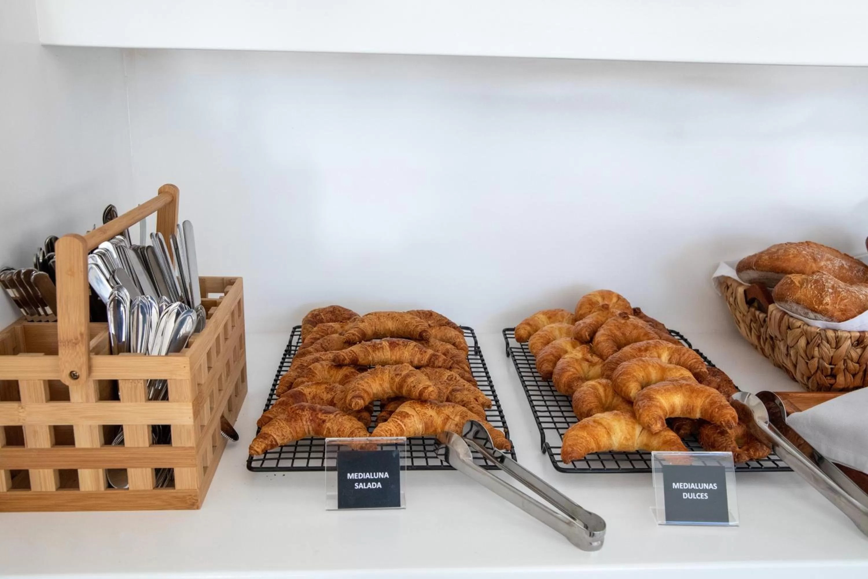 Buffet breakfast in Hotel Solerios Mansa