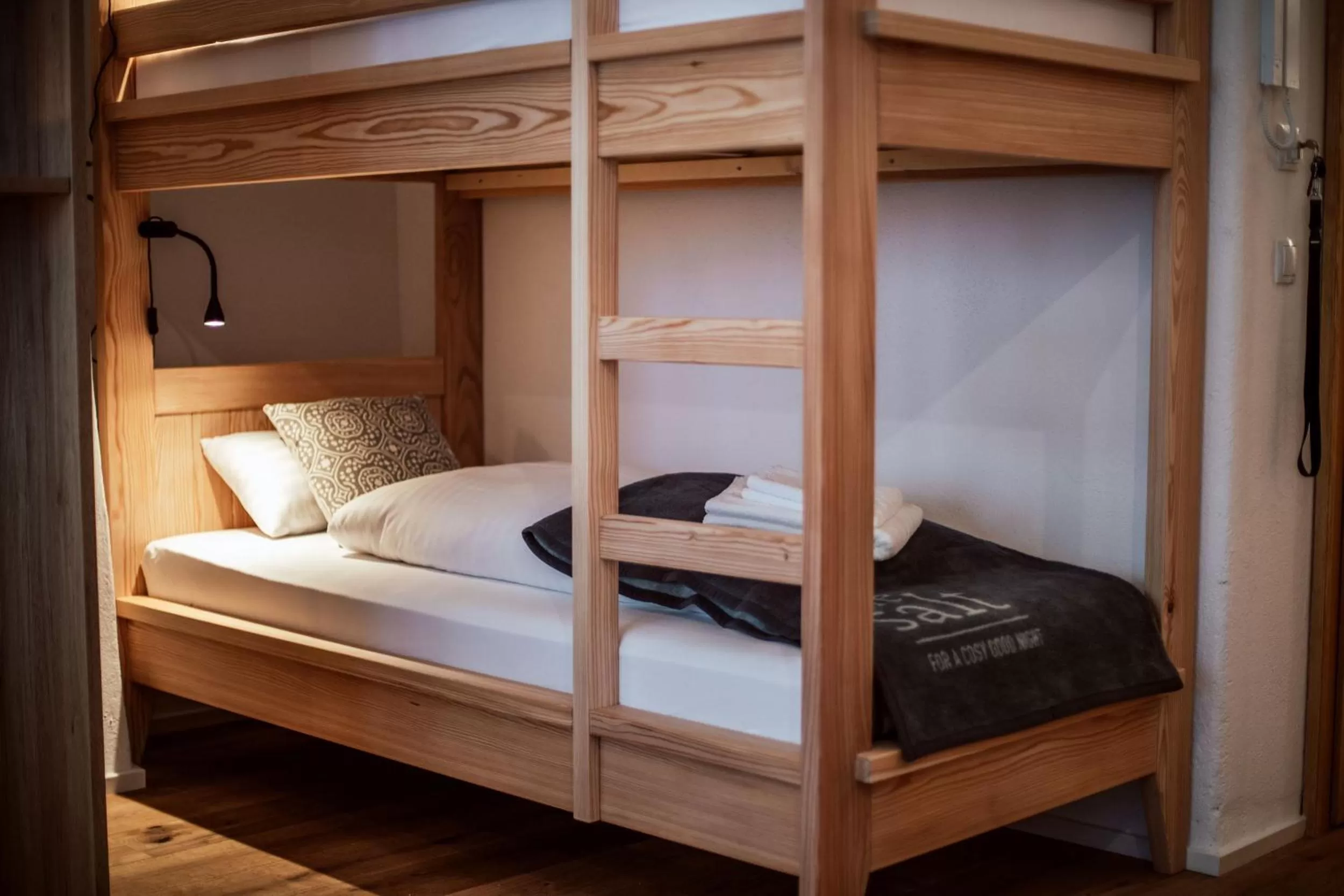 bunk bed, Bed in the salt townhouse