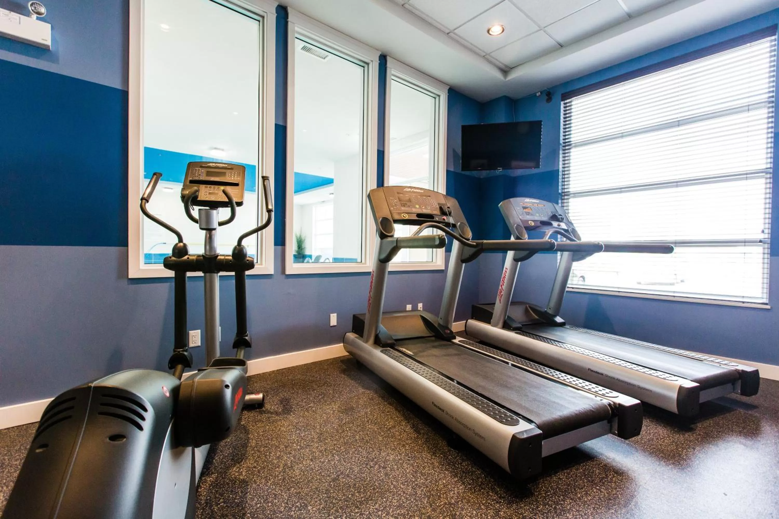 Fitness centre/facilities in Holiday Inn Express & Suites Spruce Grove - Stony Plain by IHG