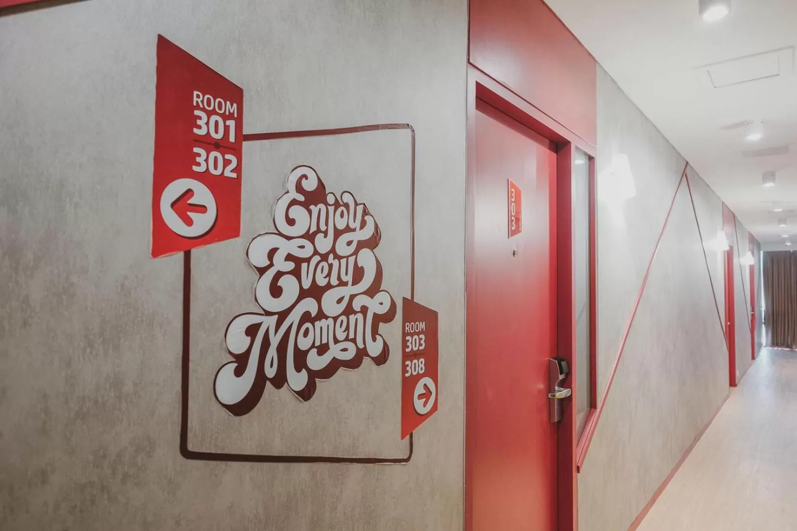 Bedroom in RedDoorz Plus @ Thamrin