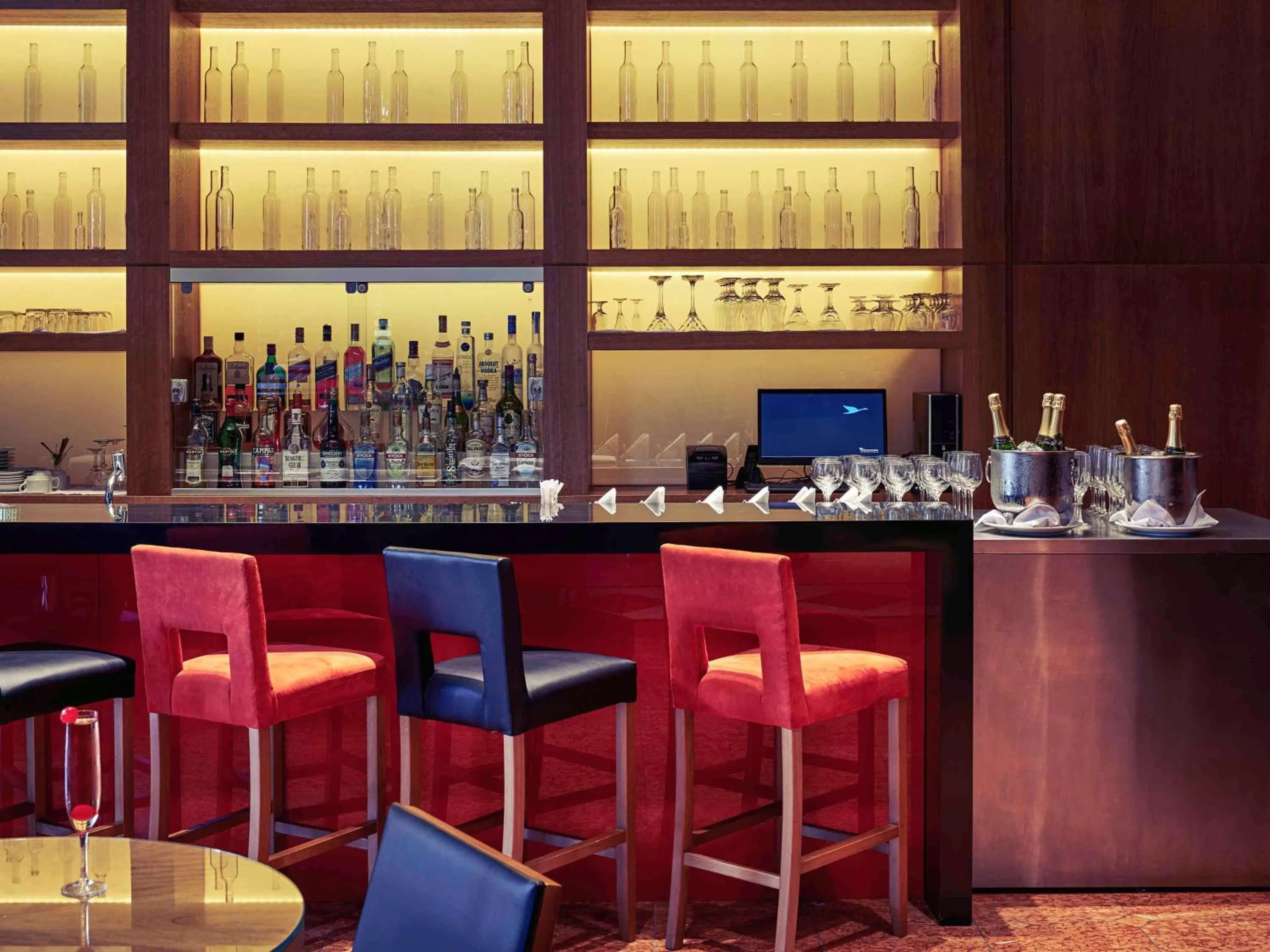 Lounge or bar in Mercure Curitiba Batel